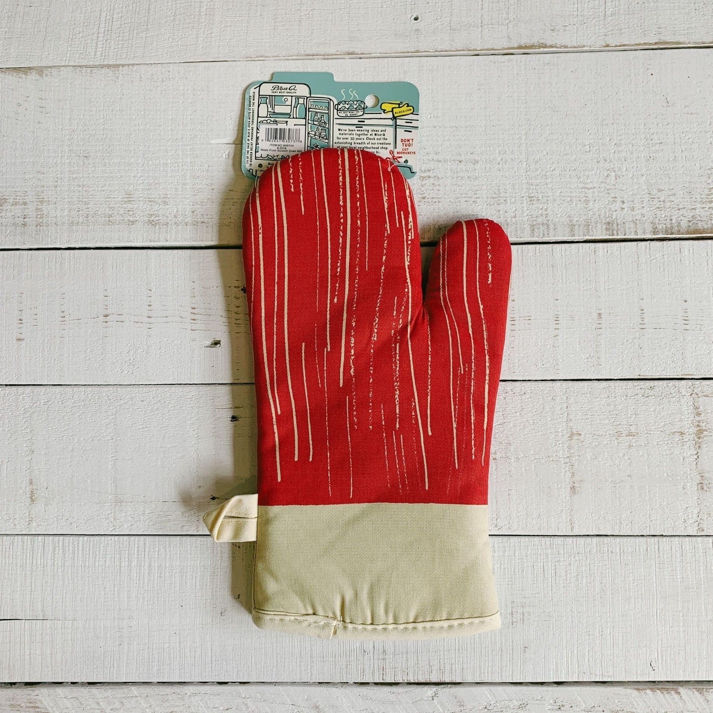 Made from Scratch Oven Mitt in Red and White Cat Design | BlueQ at GetBullish