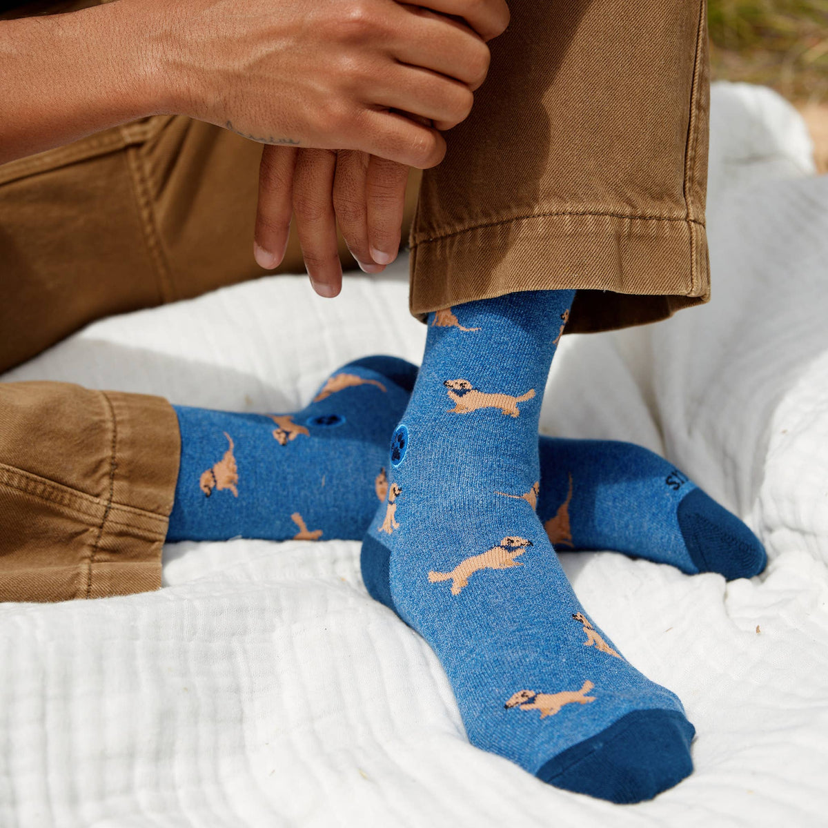 Men's Socks that Save Dogs (Golden Retrievers) | Fair Trade | Fits Men's Sizes 8-13-Conscious Step-The Bullish Store