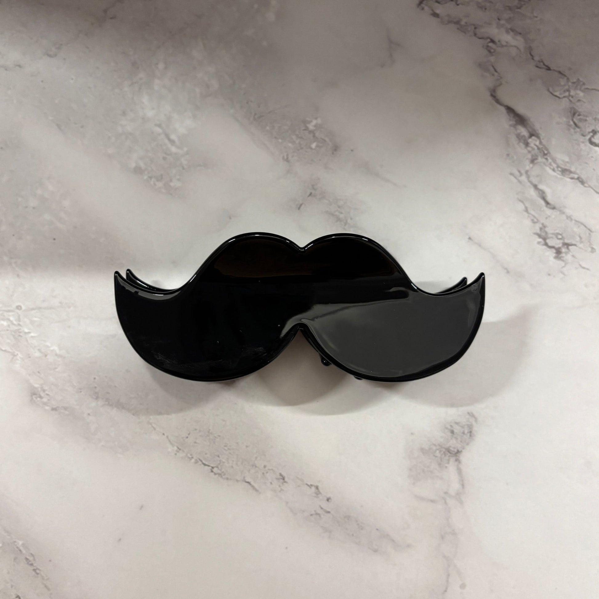 Velvet Claws Mr. Mustache Hair Claw