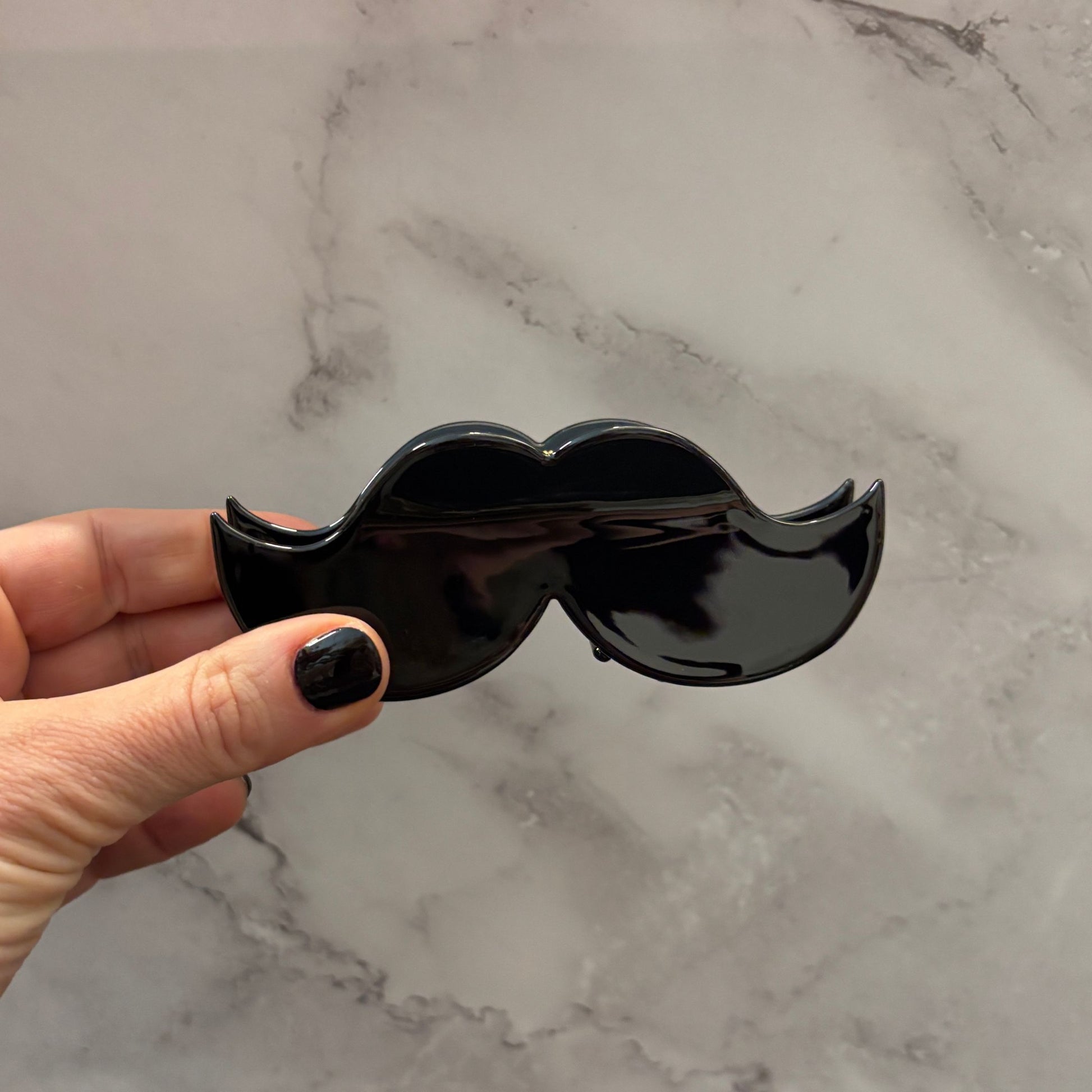 Velvet Claws Mr. Mustache Hair Claw