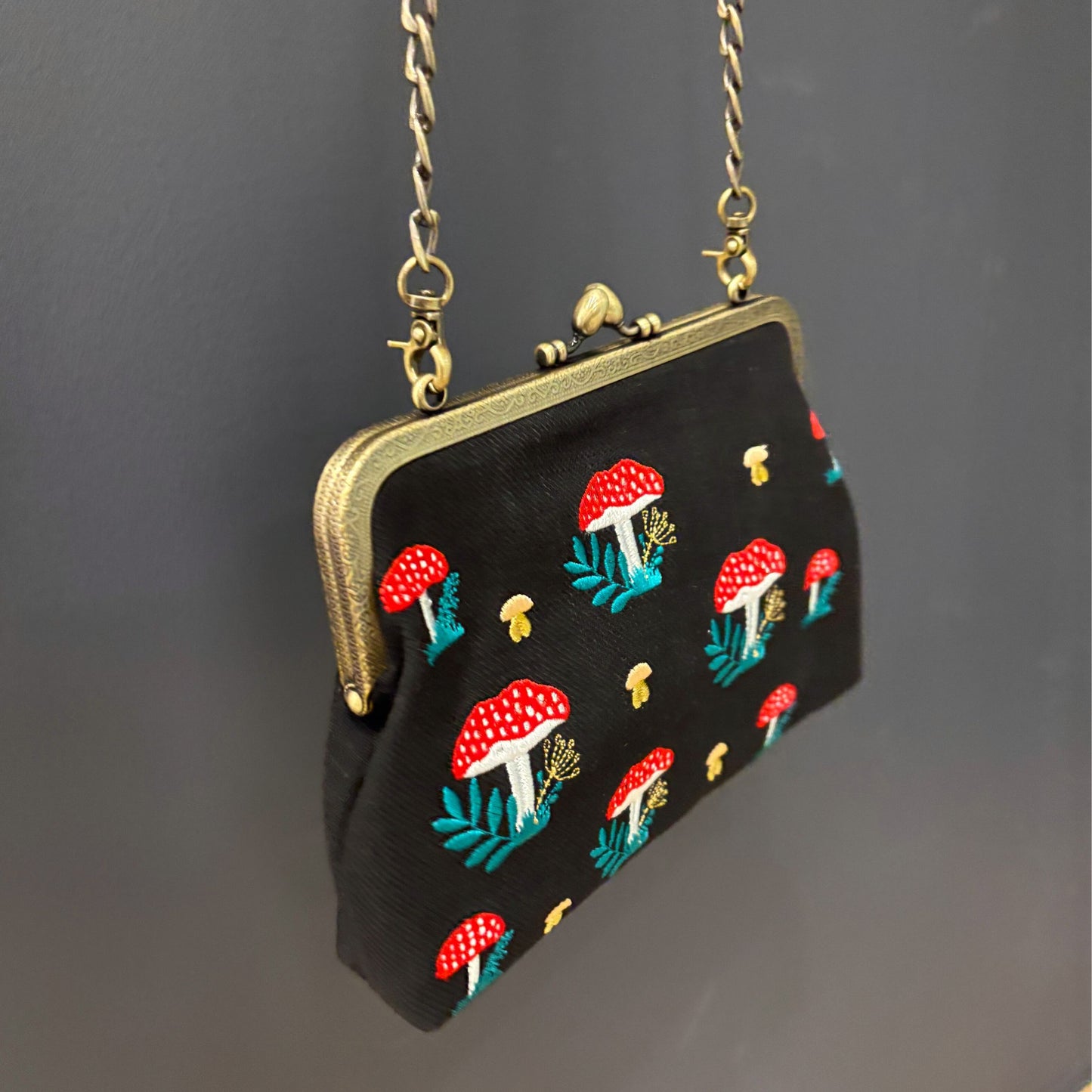 Mushrooms Kisslock Bag | Vintage Mushroom Purse with Detachable Straps in Black