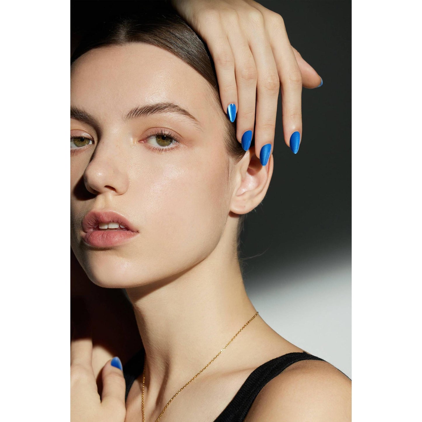 Ocean Quartz Press-On Nails | Blue Cat-Eye Shimmer, Glossy & Reusable