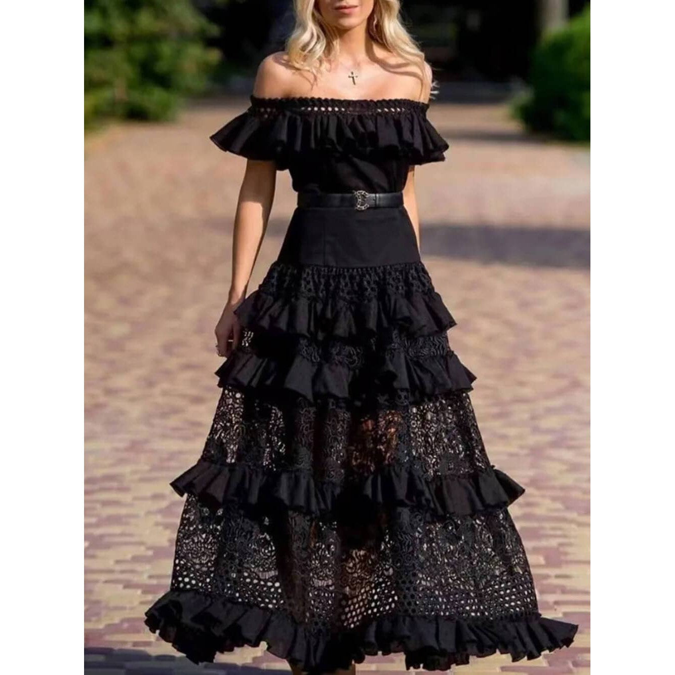 One-Shoulder Ruffled Hollow Swing Lace Patchwork Long Dress in Black or White [Size SM-L]