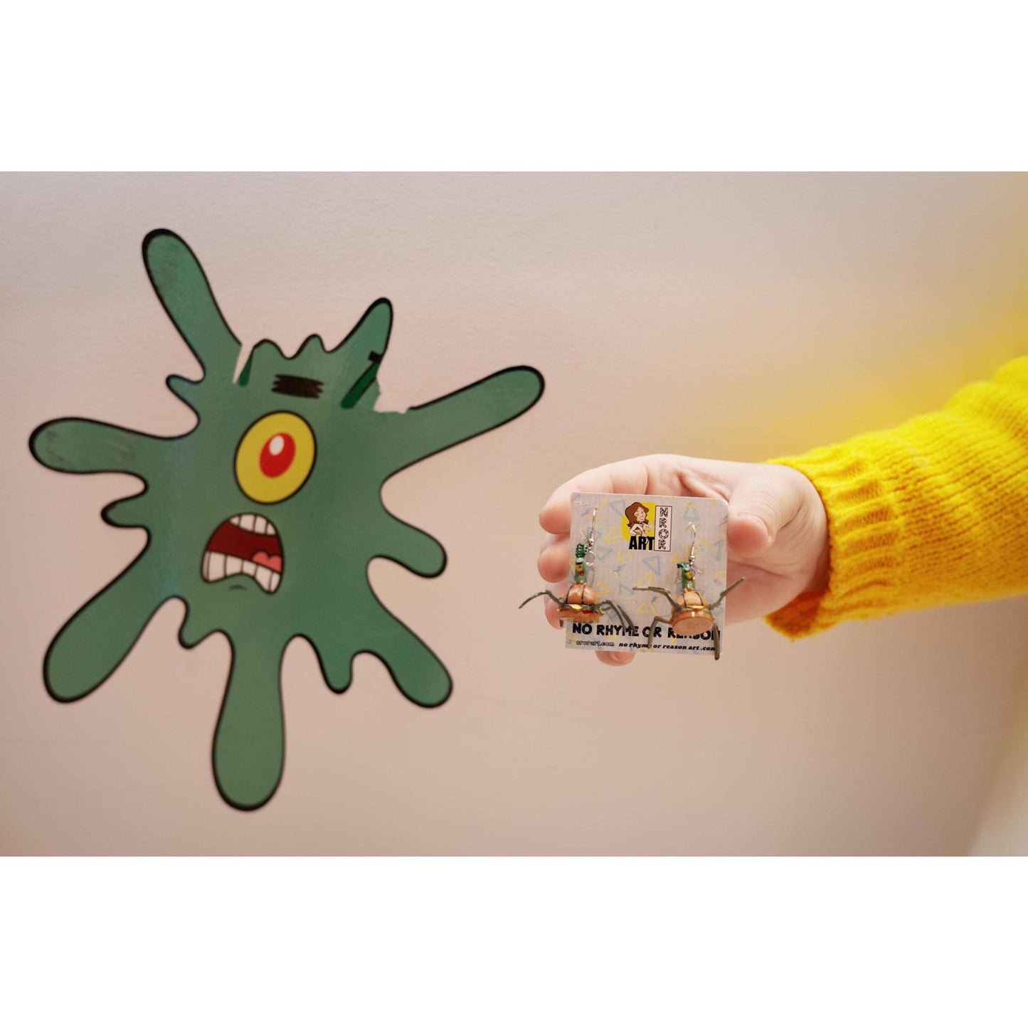 Plankton Stealing the Krabby Patty Earrings | Funny Spongebob Squarepants