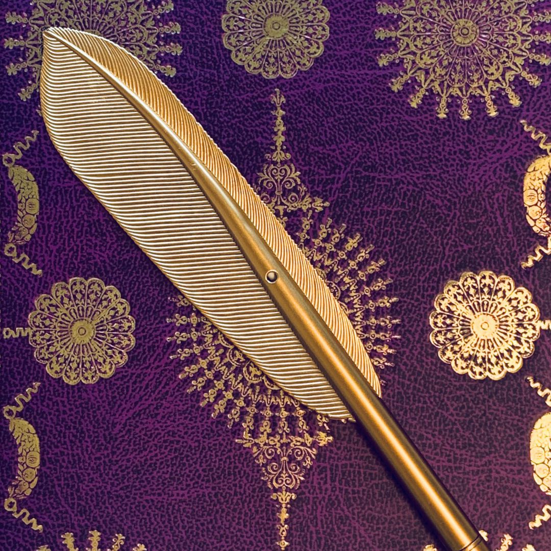 Quill Shaped Pen in Gold or Silver | Book Lover Faux Feather Pen