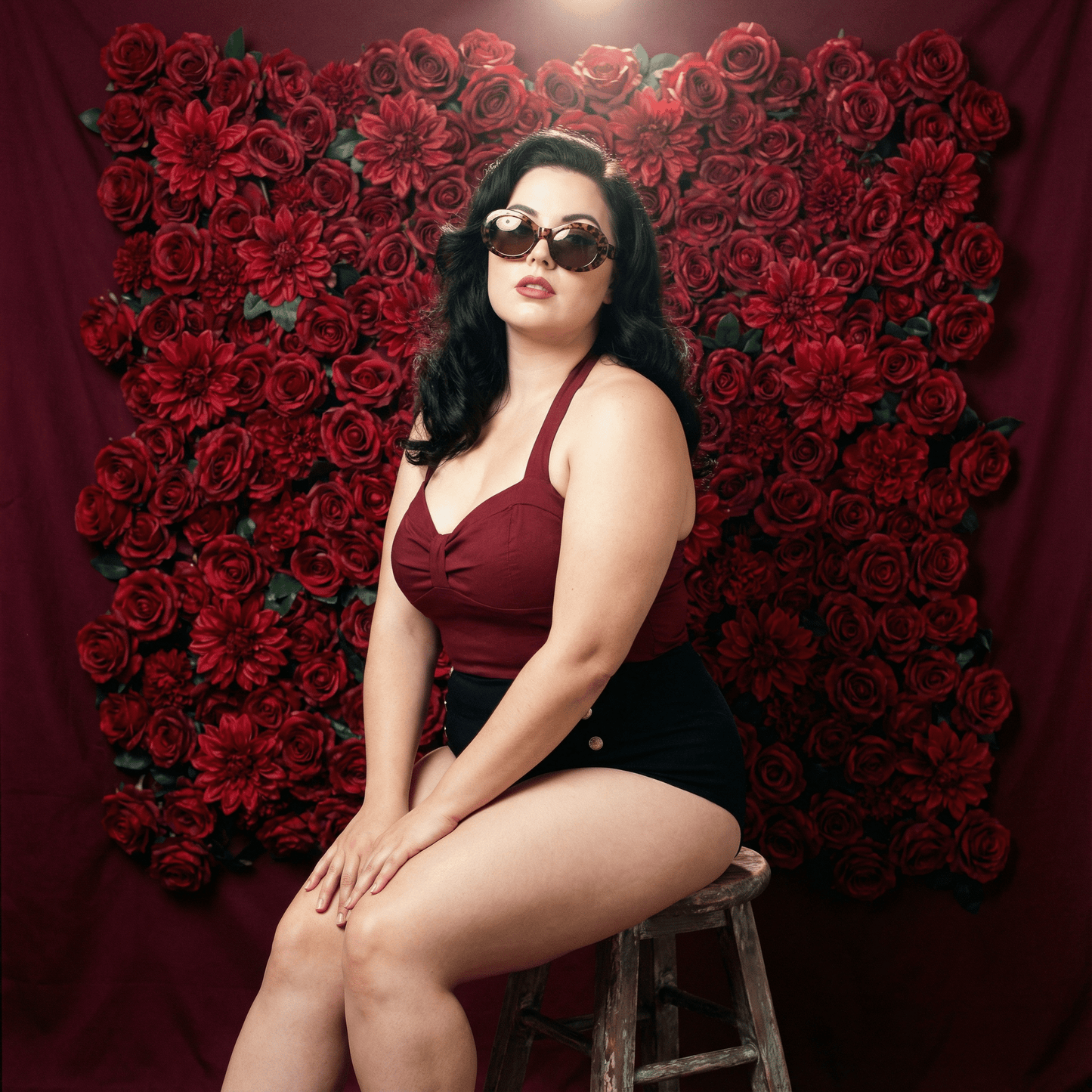 Retro 90’s Round Oval Clout Sunglasses | Vintage Gradient Lens Shades in Tortoise & Red | UV400 Protection