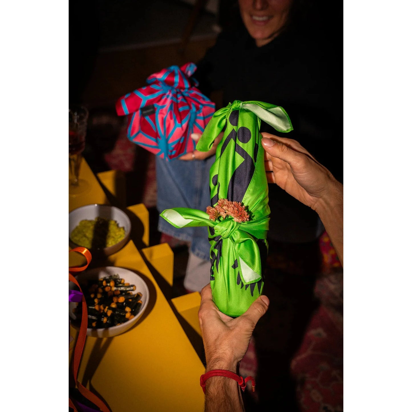 Reusable Fabric Gift Wrap Furoshiki | Japanese Floral Eco Recycled Fabric Tie Wrapping for Presents