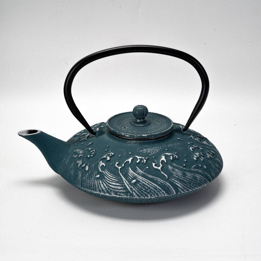Royal Blue Waves Cast Iron Teapot | 27 fl oz