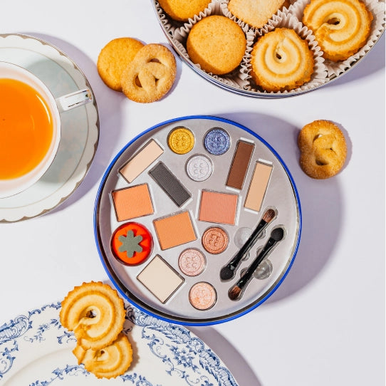 Royal Dansk® Cookie Tin Creative Beauty Palette | Christmas Gift Makeup Kit | Butter Cookie Scented-Kara Beauty-The Bullish Store
