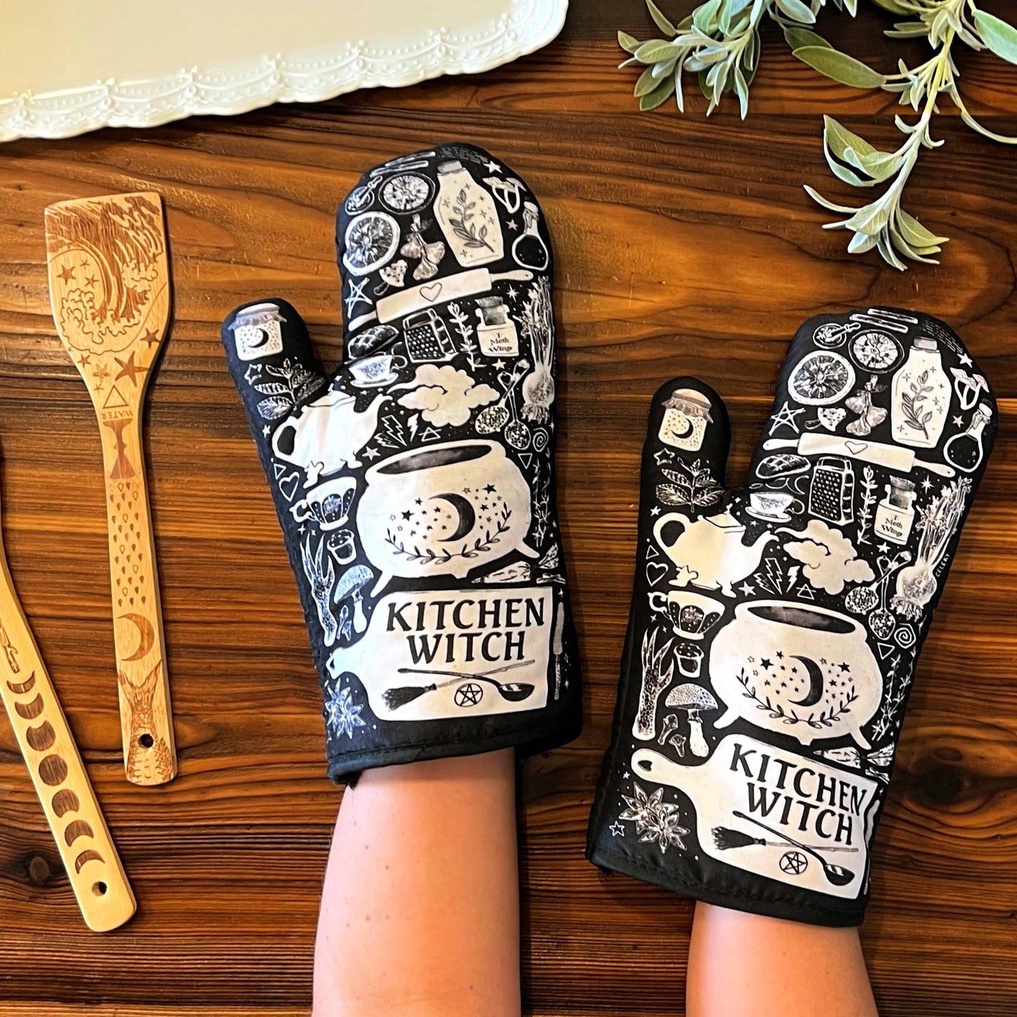 Set of 2 Kitchen Witch Oven Mitt | Pair of Pot Holder | Pot Holders Hanging Oven Gloves Set