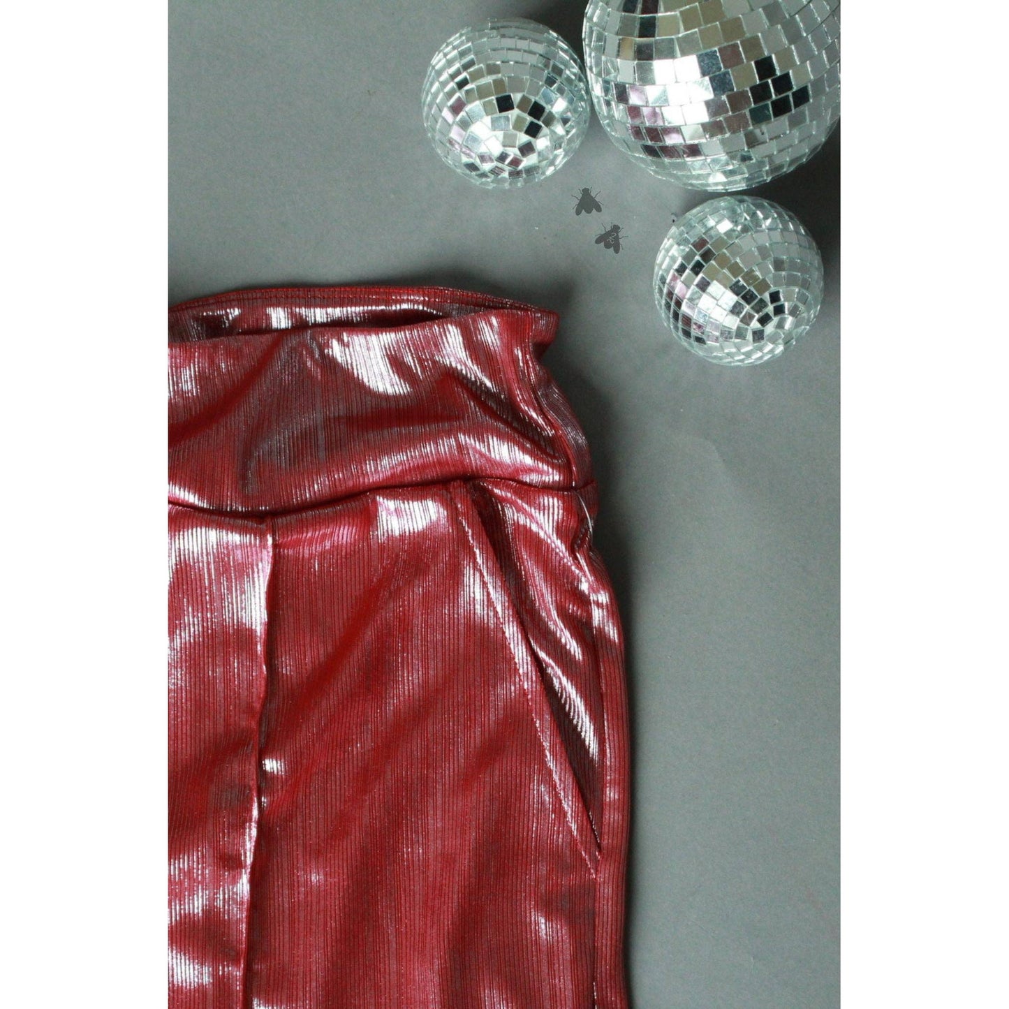 Shiny Short Firework in Red | Metallic Stretch Fabric [Size Options M-3X]