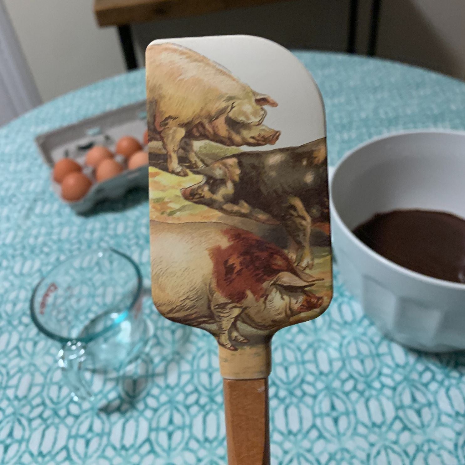 Sow's It Going Pig Spatula With A Wooden Handle