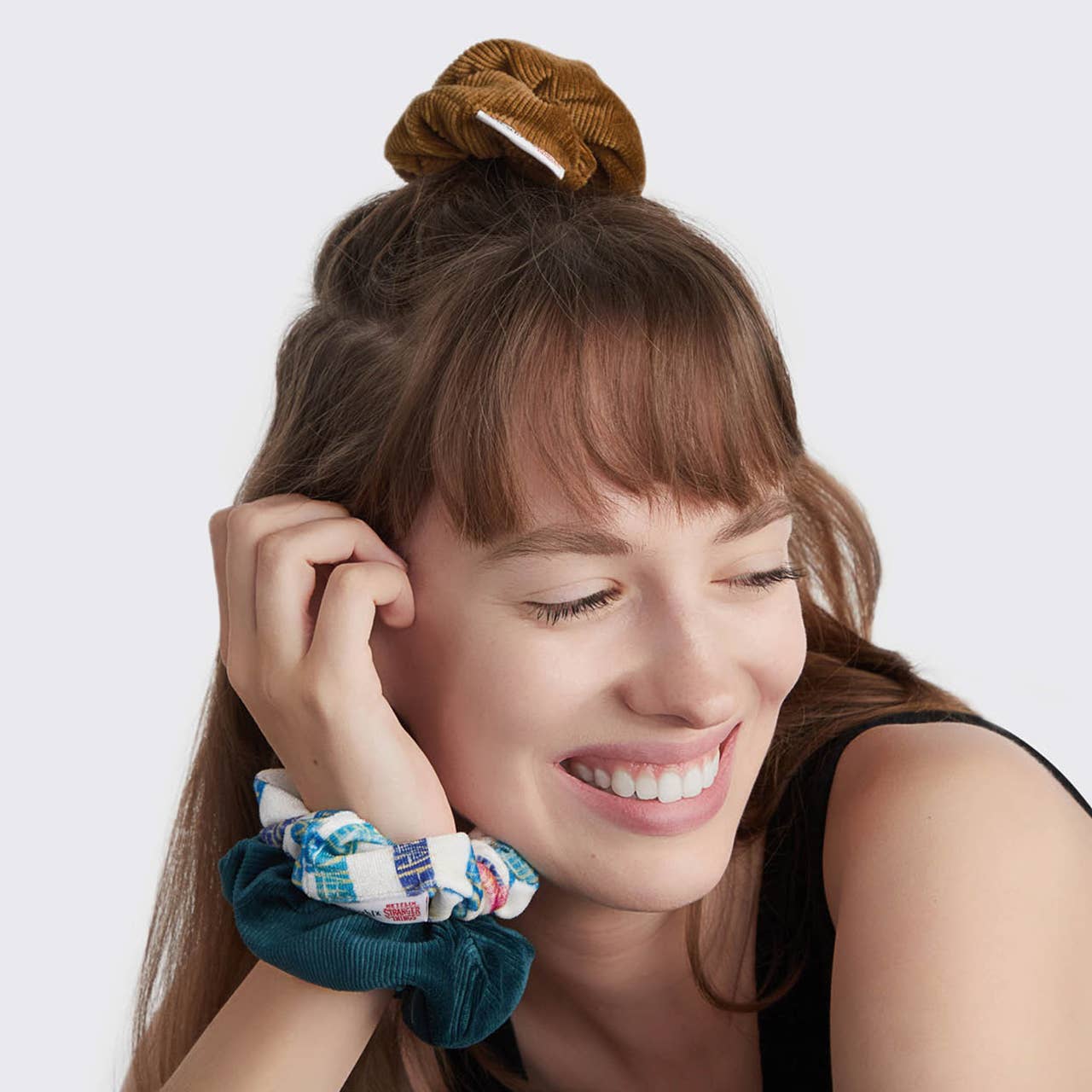 Kitsch x Stranger Things Welcome to California Hair Accessories Kit | 5 Piece Set in VHS Box Gift Packaging