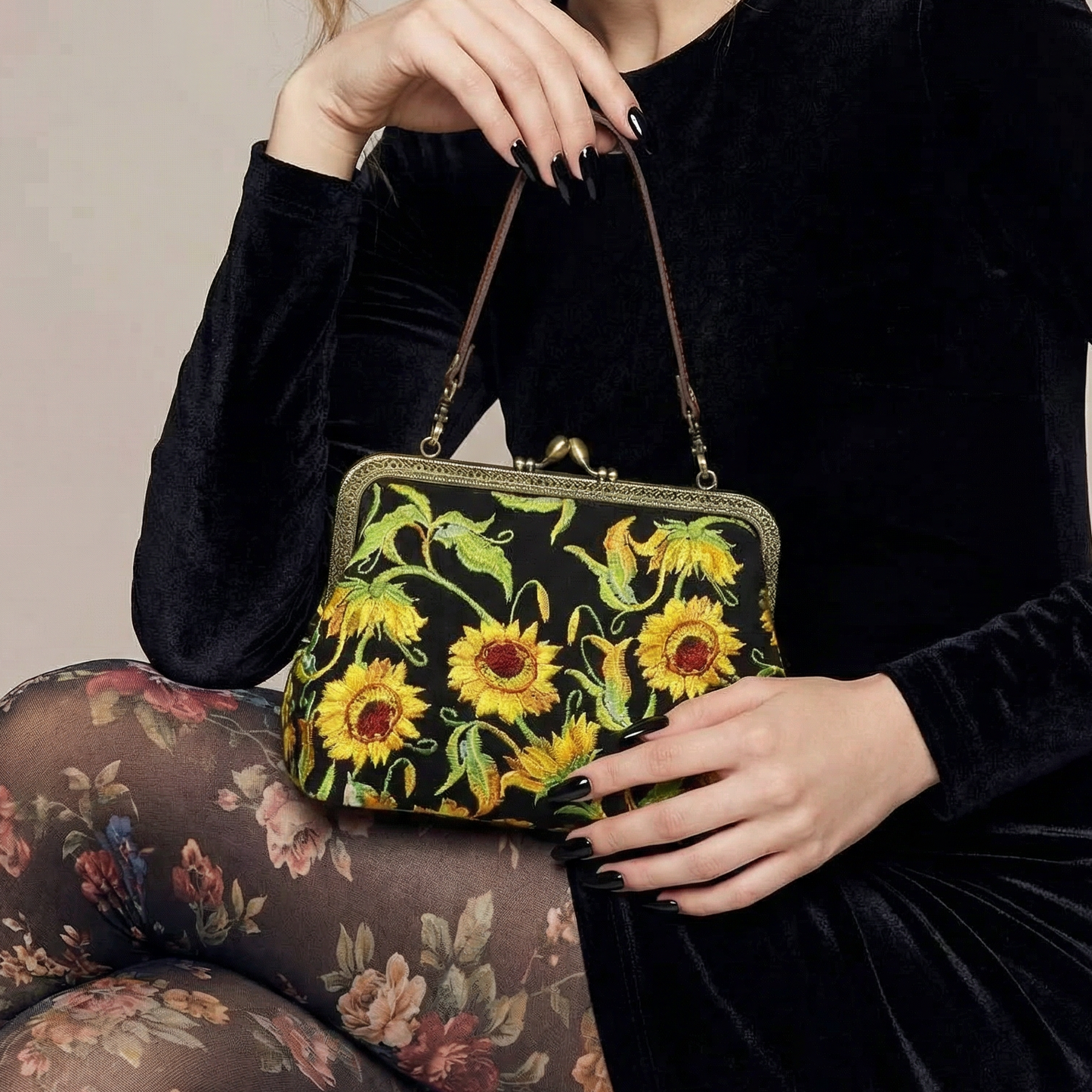 Sunflower Kisslock Bag | Embroidered Vintage Floral Handbag with Detachable Straps