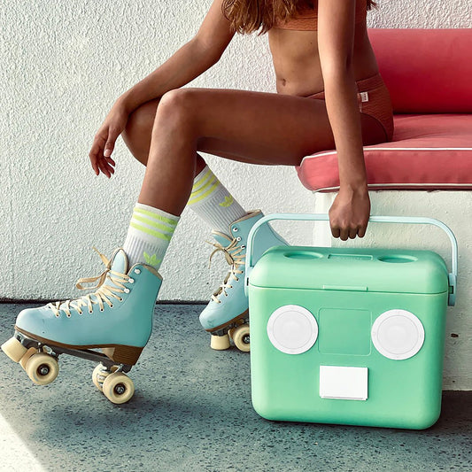 Sunnylife Beach Cooler Box Sounds in Mint | Cooler and Travel Speaker | Retro
