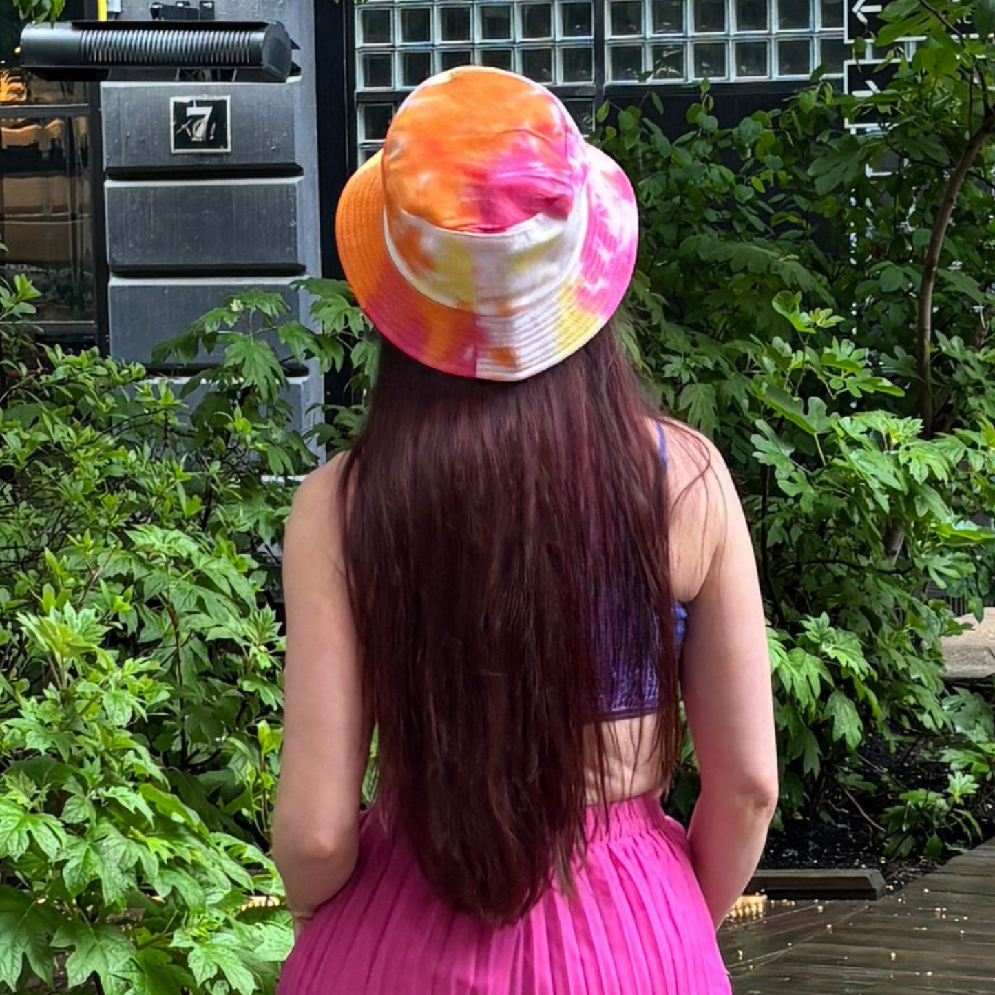Tie-Dye Bucket Hat in Pink and Orange '90s Style Retro Gen Z Aesthetic