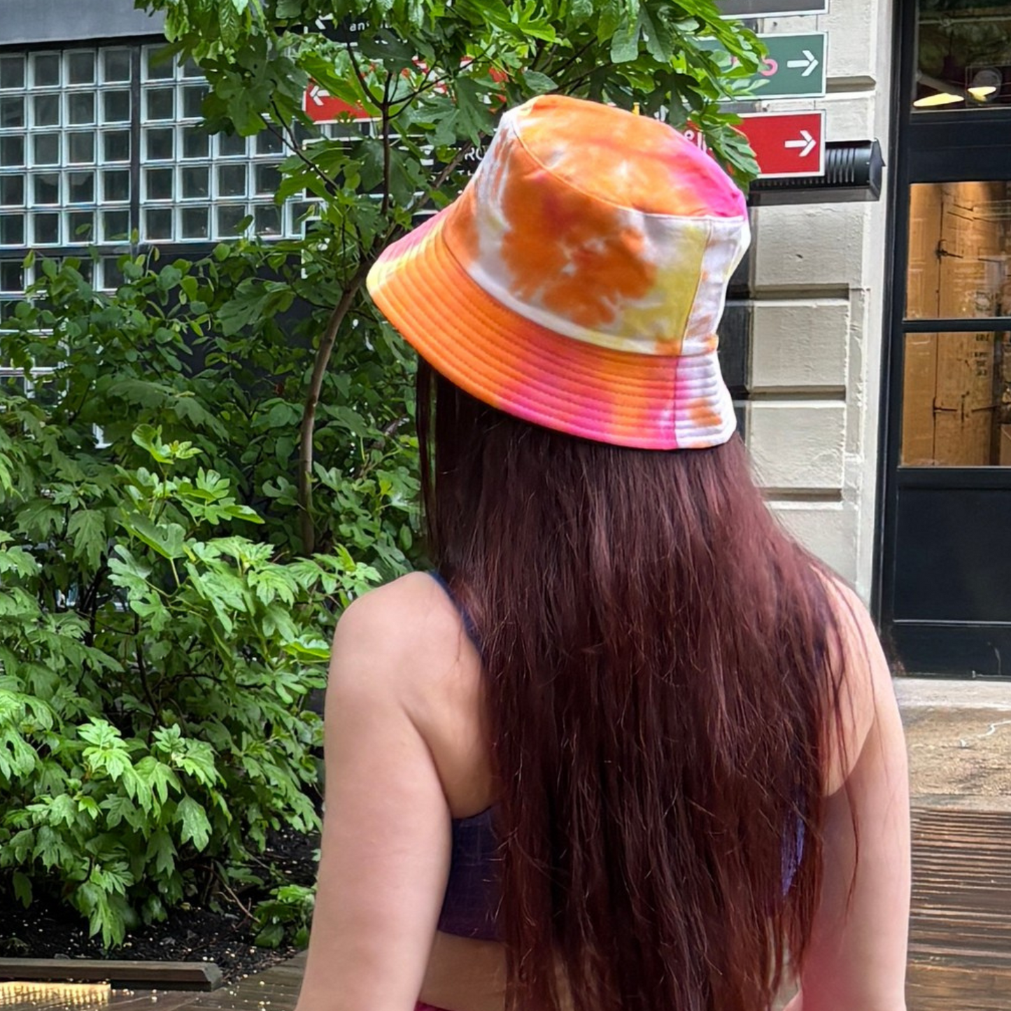 Tie-Dye Bucket Hat in Pink and Orange '90s Style Retro Gen Z Aesthetic