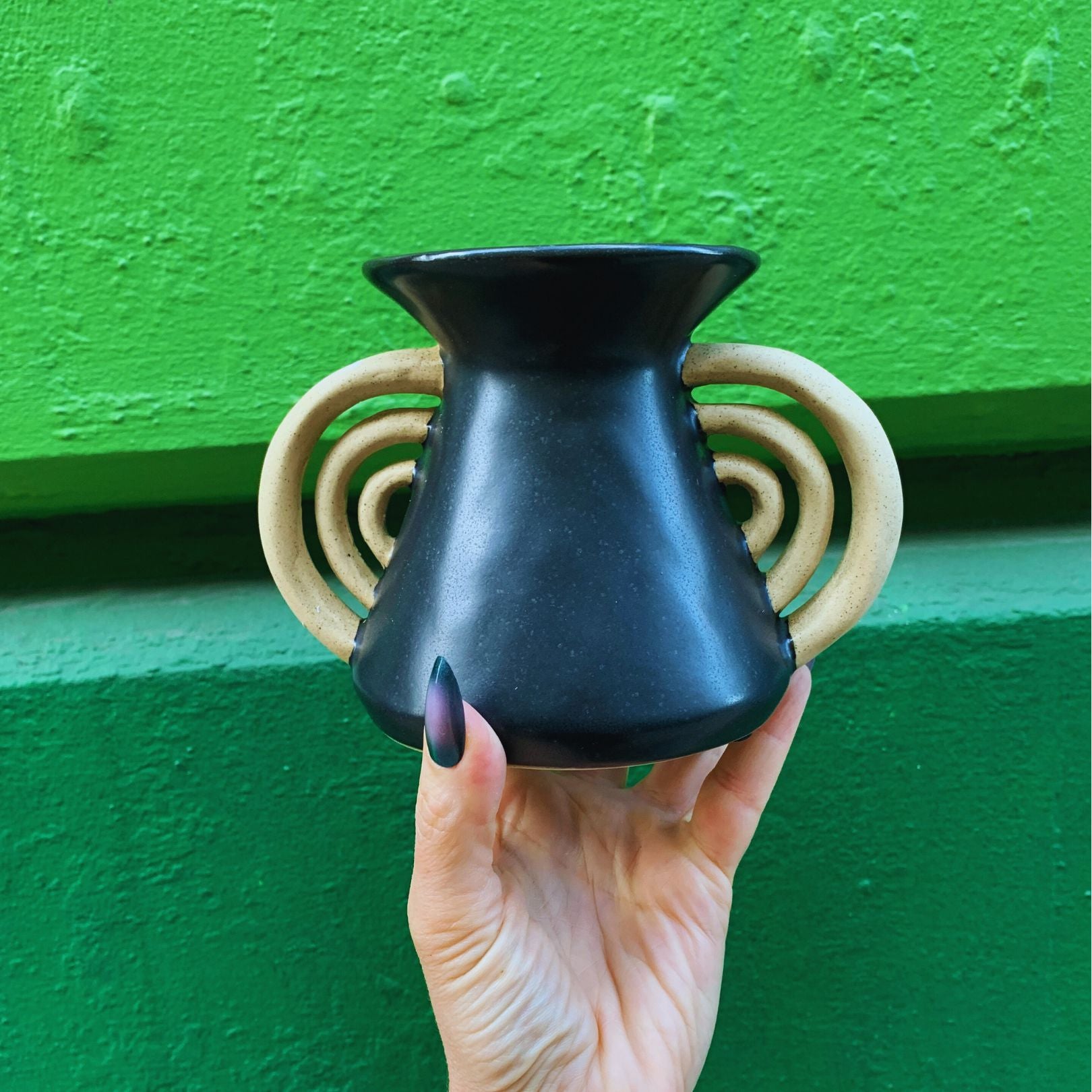 Triomphe Handle Vase | Minimalist Black and Gold | 4.5" Tall