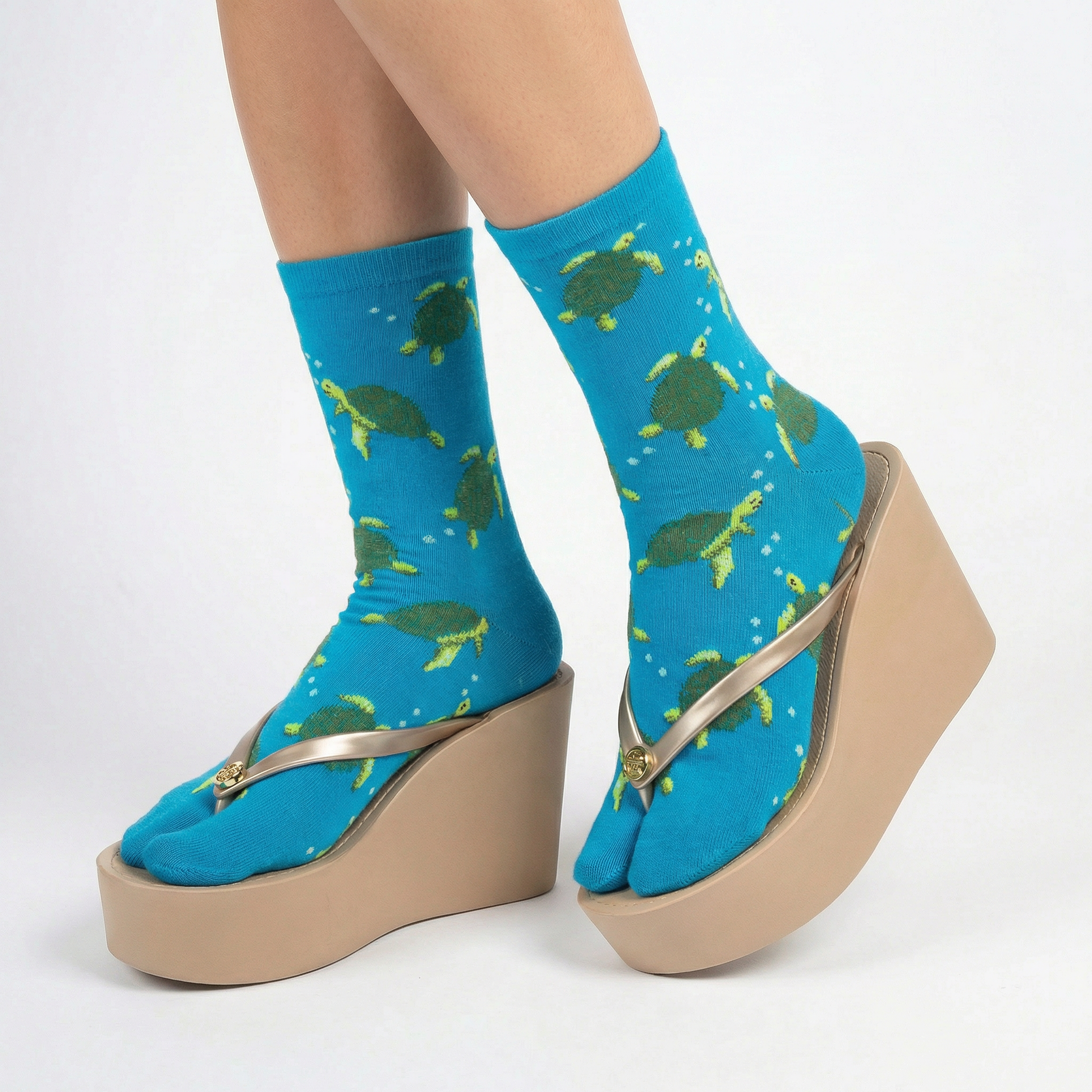 Turquoise Sea Turtle Split Toe Tabi Socks | Big Toe Flip Flop Socks | Japanese Style Crew Socks