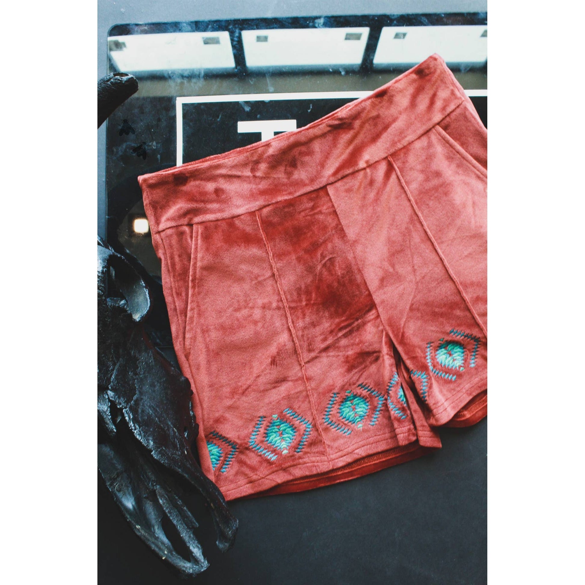 Ultra Soft Velvet Shorts "The Queensmans Mesa" Western Style