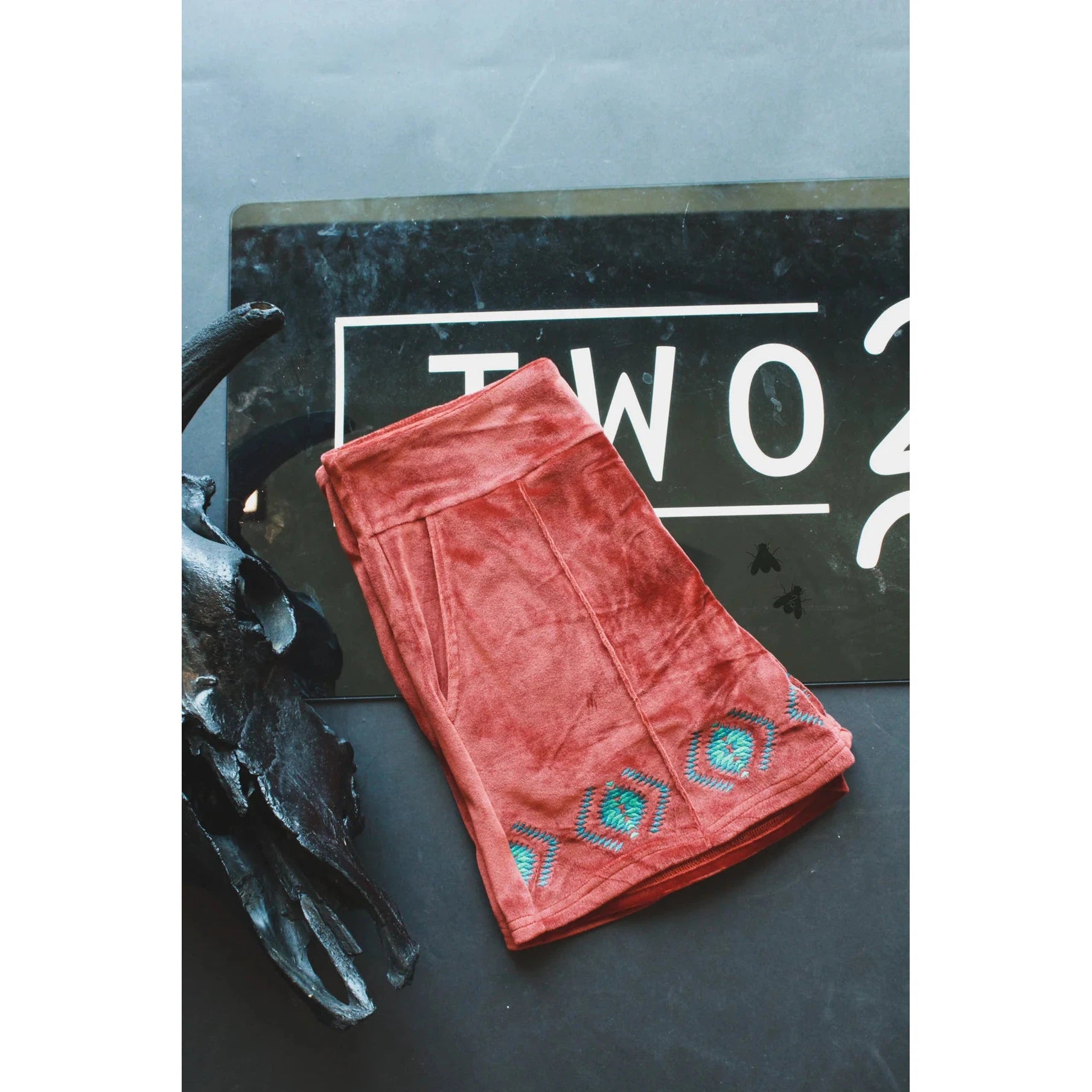 Ultra Soft Velvet Shorts "The Queensmans Mesa" Western Style