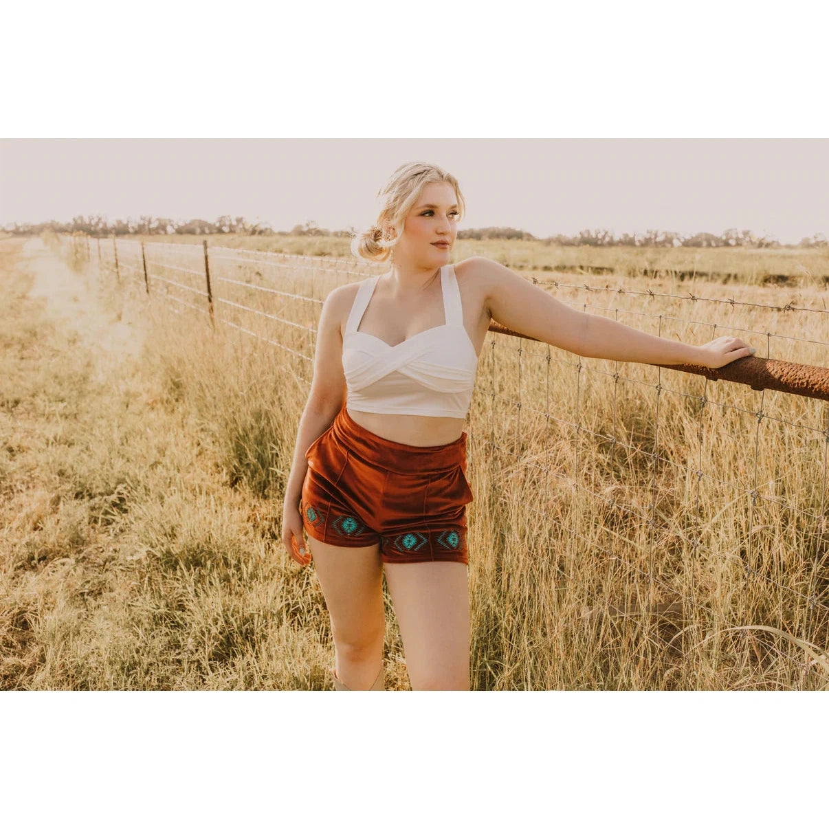 Ultra Soft Velvet Shorts "The Queensmans Mesa" Western Style