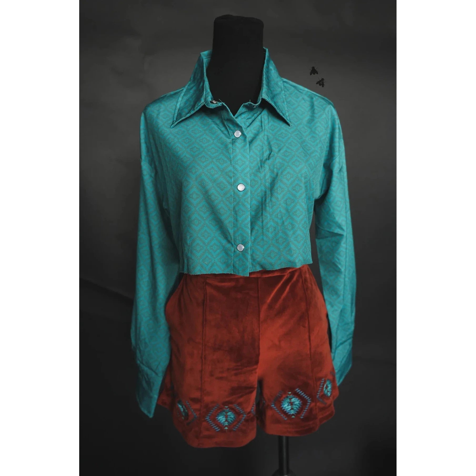 Ultra Soft Velvet Shorts "The Queensmans Mesa" Western Style