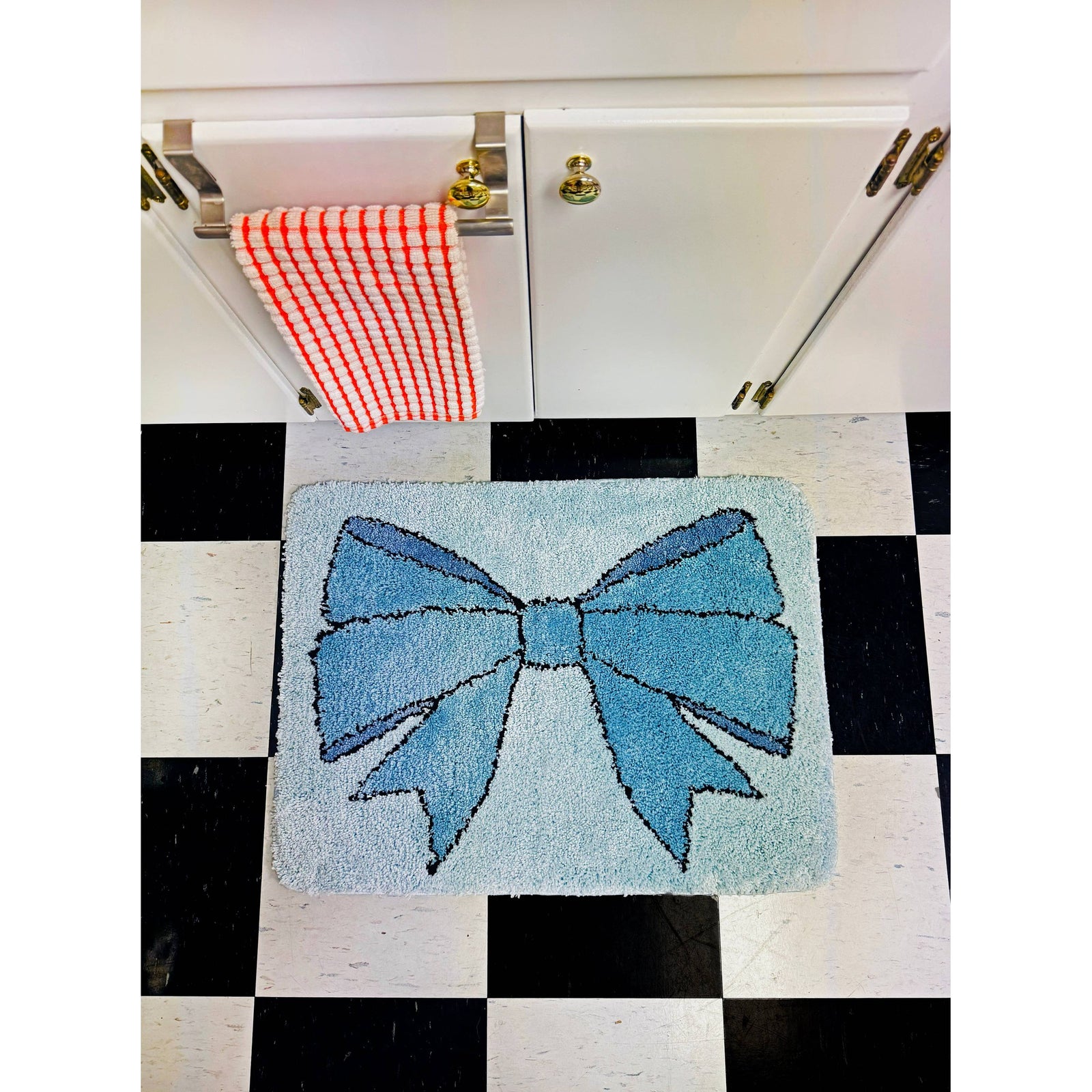 Ultrasoft Bow Rug | Floorcloth Covering | Decorative Wall Mat | 29" x 22"