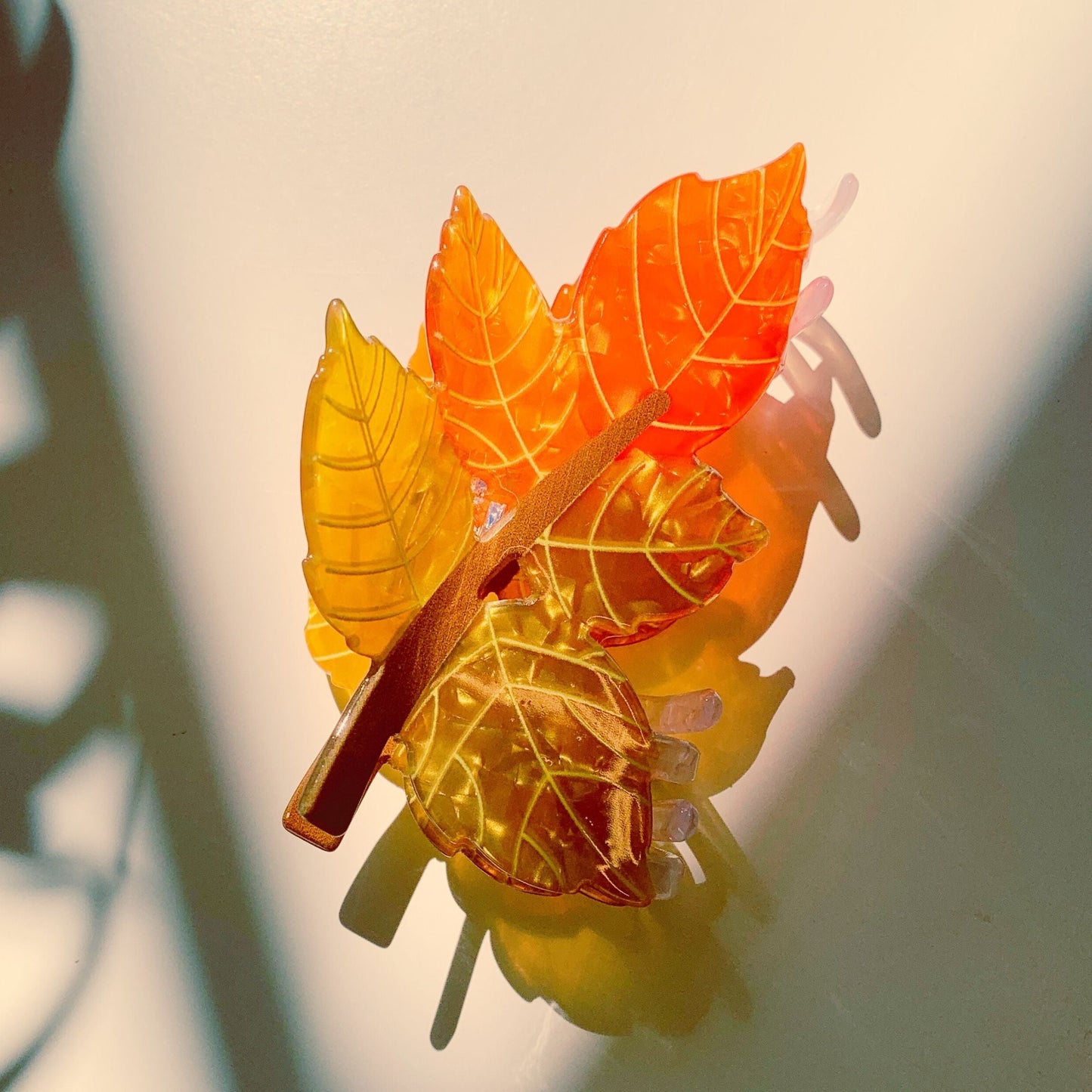 Velvet Claws Autumn Leaf Hair Clip | Claw Clip in Velvet Travel Bag