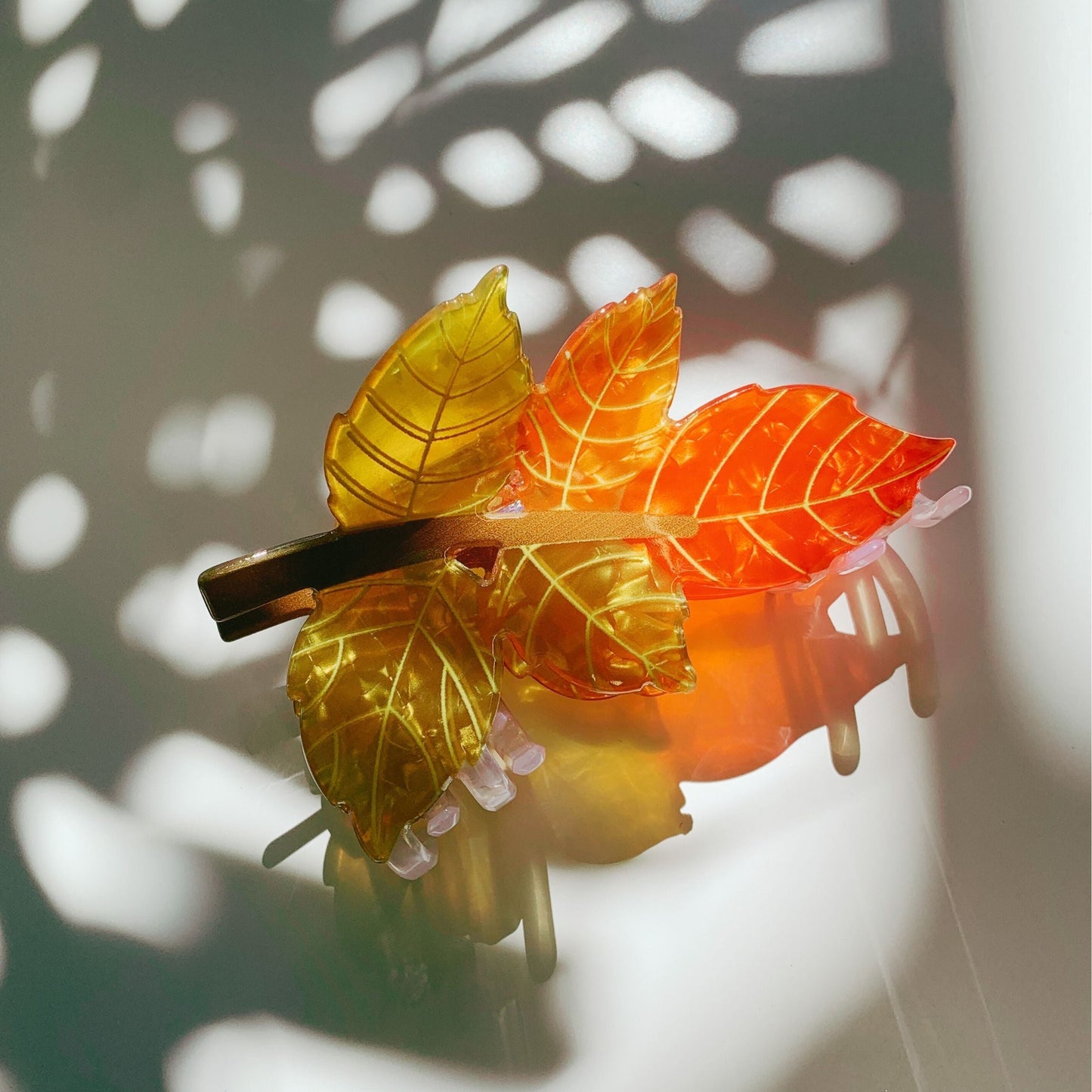 Velvet Claws Autumn Leaf Hair Clip | Claw Clip in Velvet Travel Bag