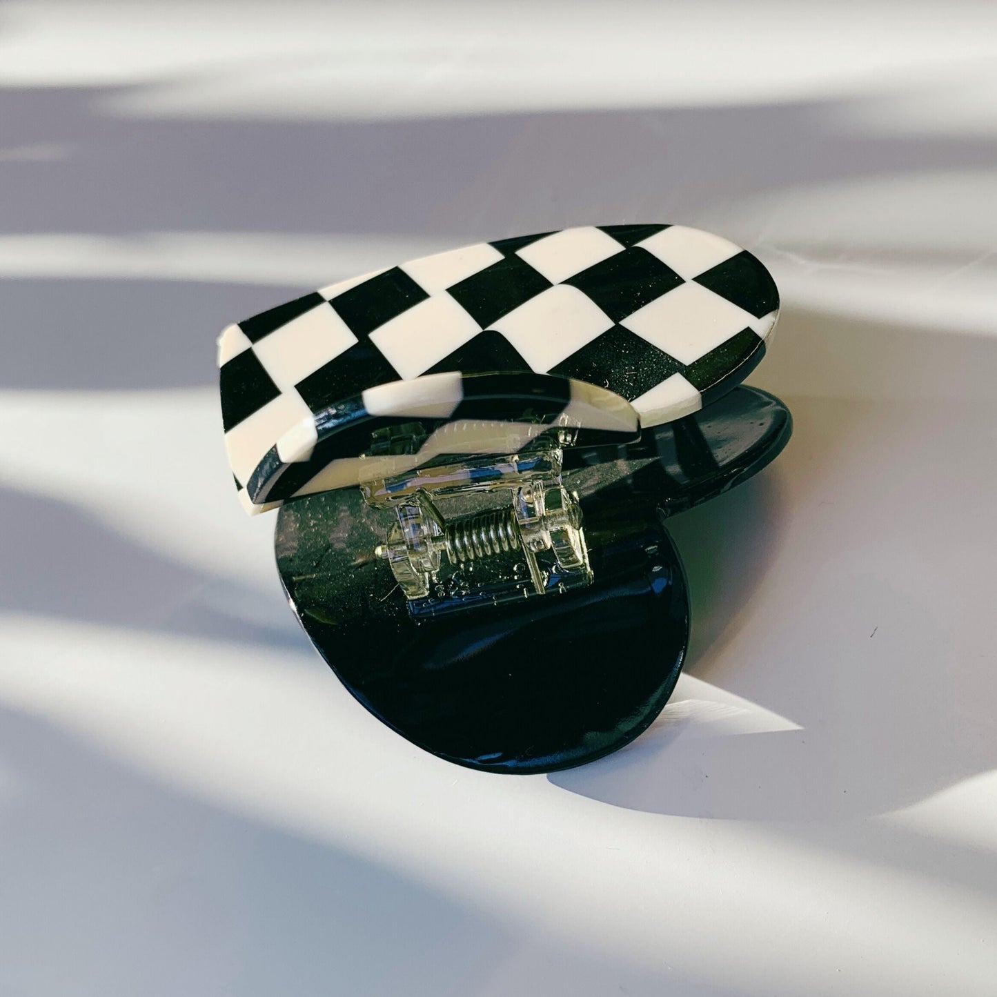 Velvet Claws Checkered Heart Hair Clip | Claw Clip in Velvet Travel Bag