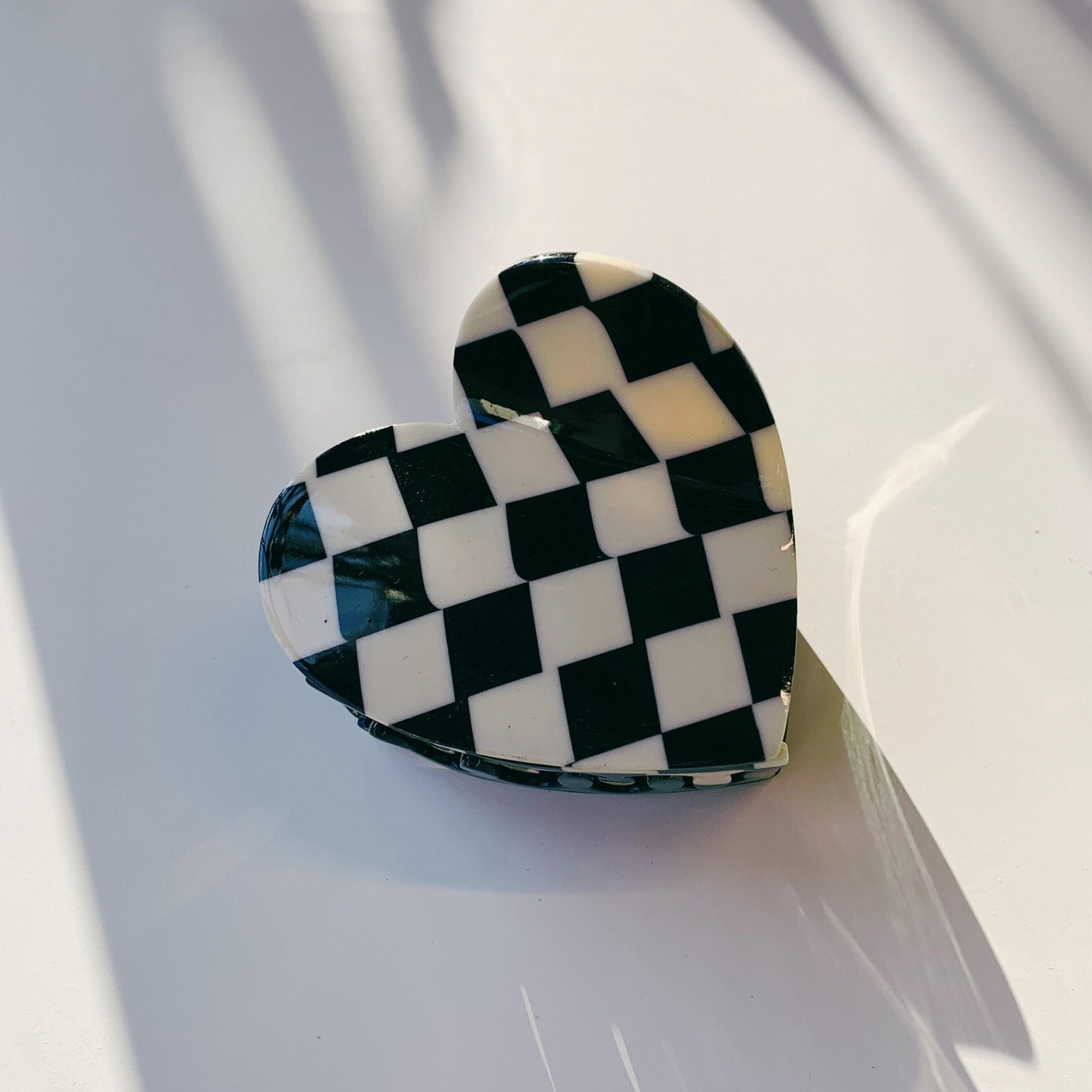 Velvet Claws Checkered Heart Hair Clip | Claw Clip in Velvet Travel Bag