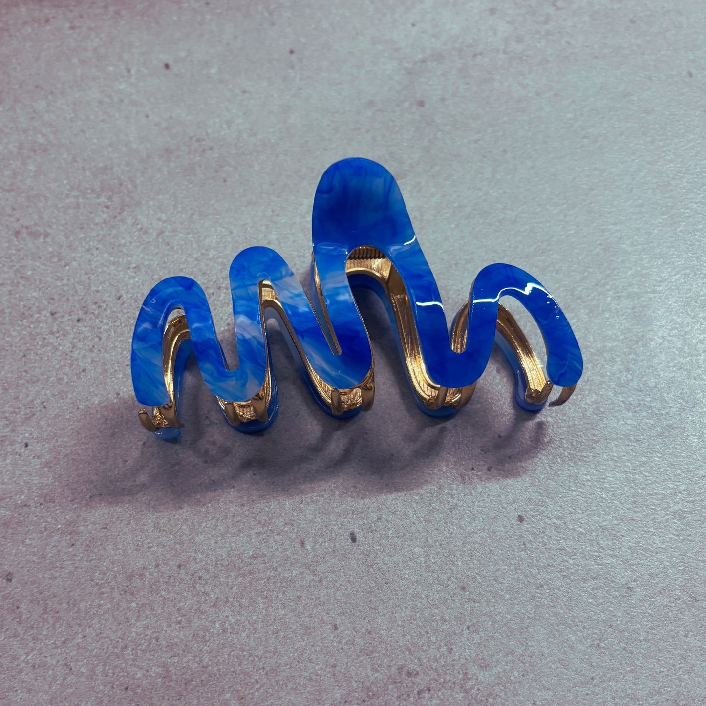 Velvet Claws Hair Clip | '80s Squiggle in Azure Sky