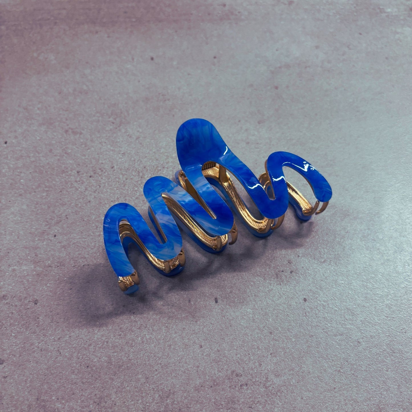 Velvet Claws Hair Clip | '80s Squiggle in Azure Sky