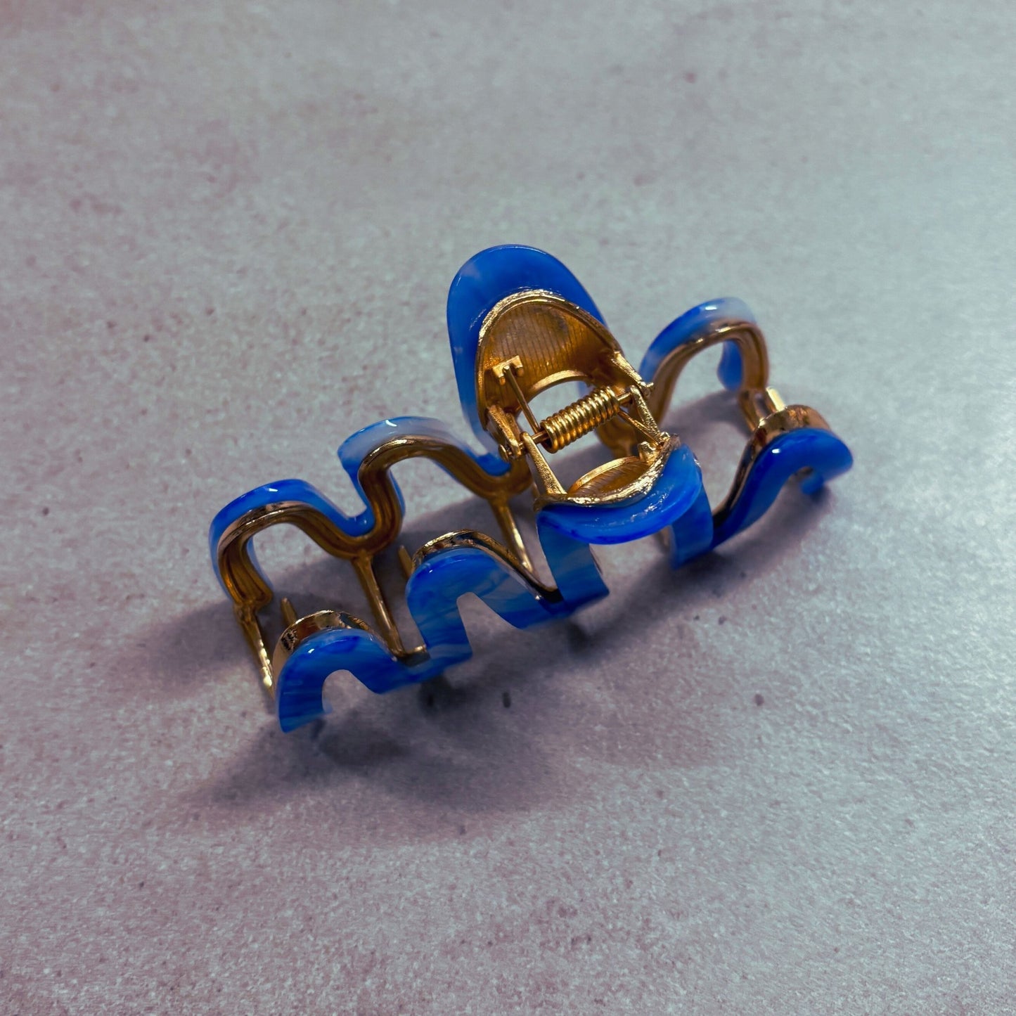 Velvet Claws Hair Clip | '80s Squiggle in Azure Sky | Claw Clip in Velvet Travel Bag