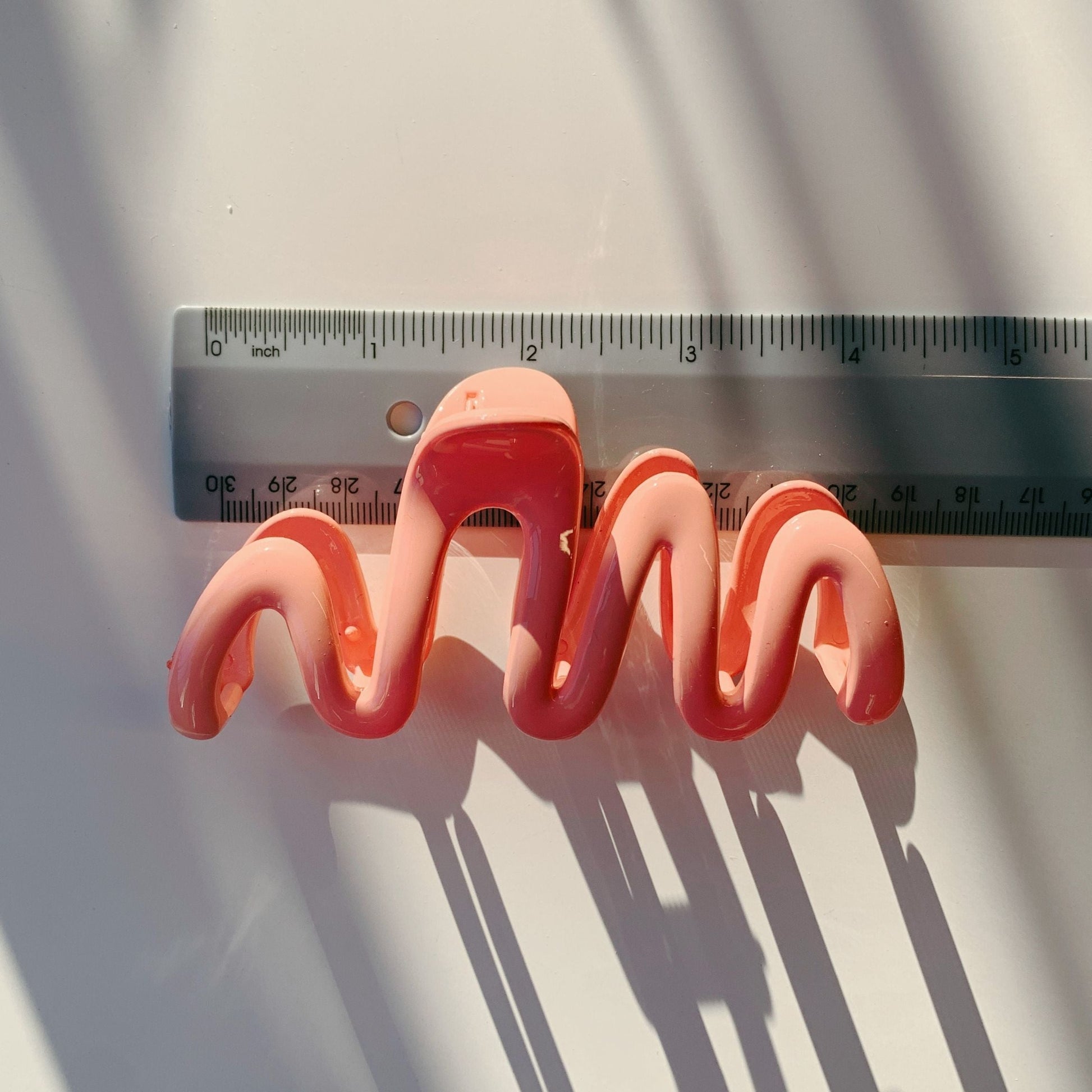 Velvet Claws Hair Clip | '80s Squiggle in Bubble Pink | Claw Clip in Velvet Travel Bag