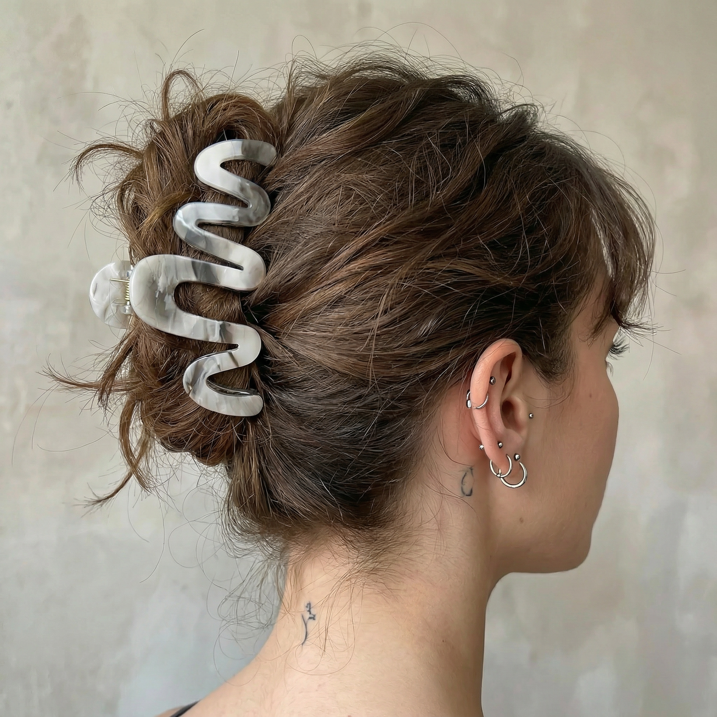 Velvet Claws Hair Clip | '80s Squiggle in Professional Marble