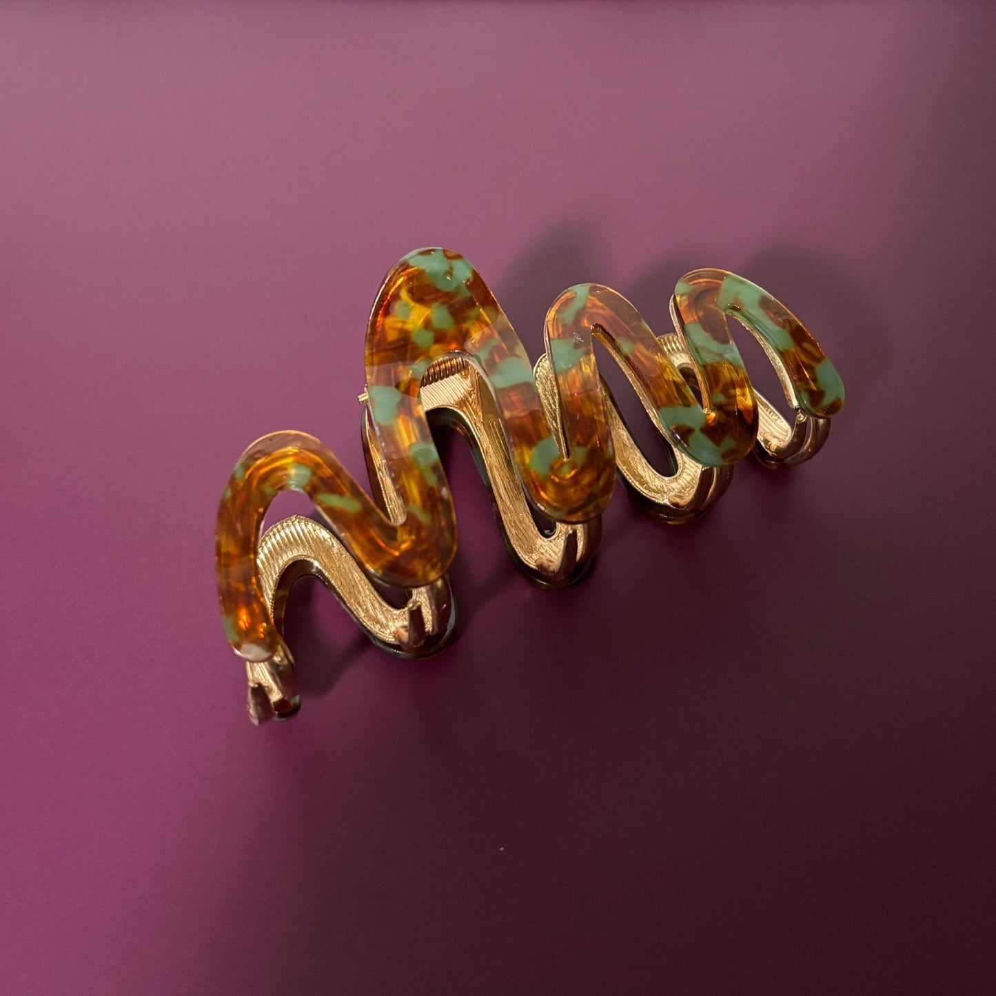 Velvet Claws Hair Clip | '80s Squiggle in Tortoise Sage | Claw Clip in Velvet Travel Bag