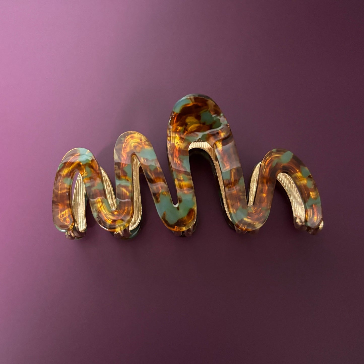 Velvet Claws Hair Clip | '80s Squiggle in Tortoise Sage | Claw Clip in Velvet Travel Bag