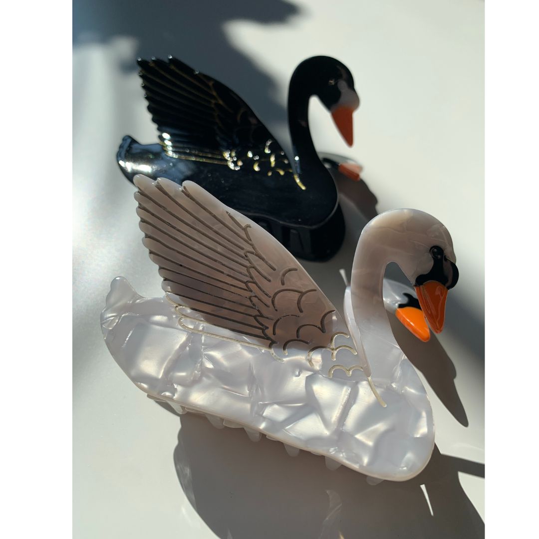 Velvet Claws Hair Clip | The Swan in White | Claw Clip in Velvet Travel Bag