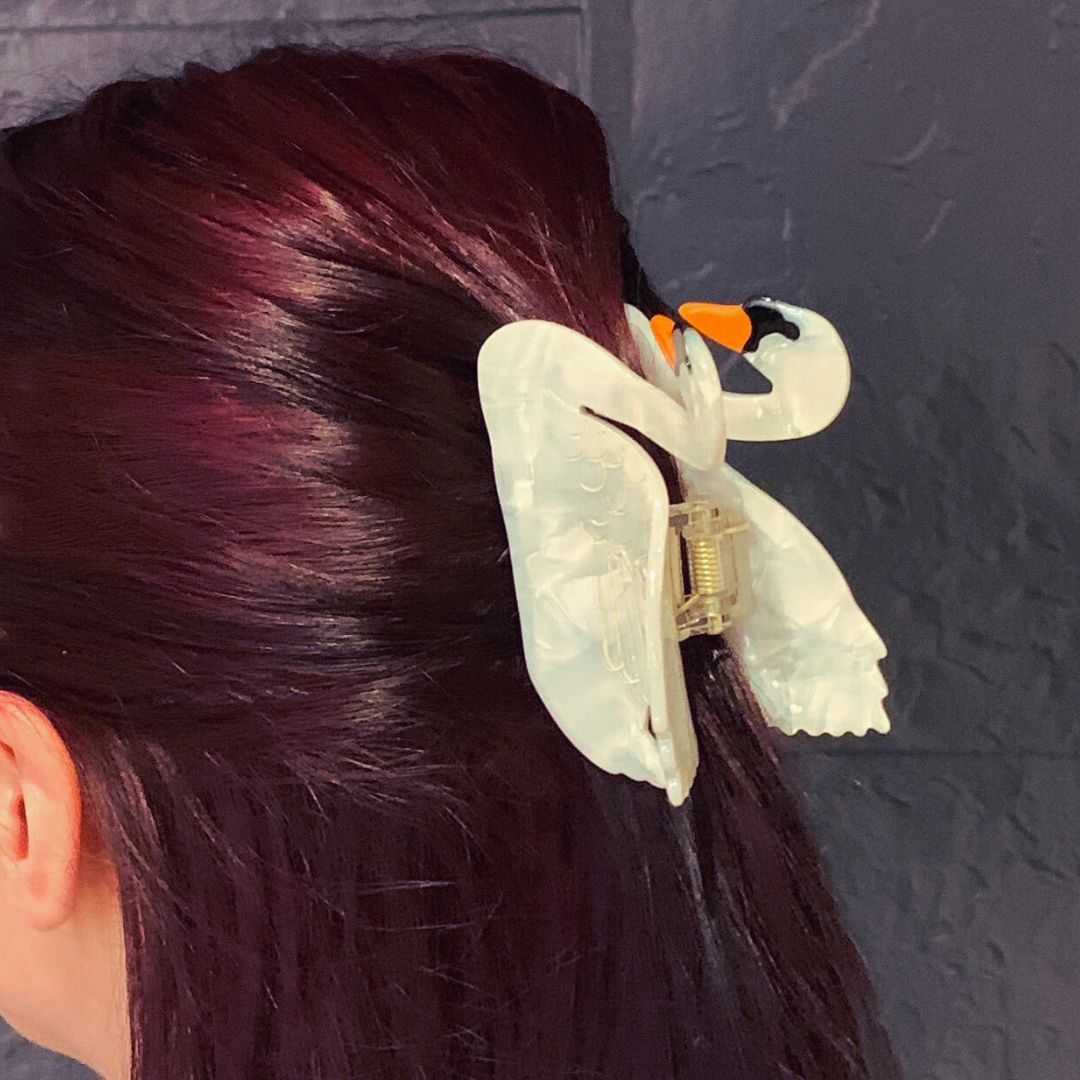 Velvet Claws Hair Clip | The Swan in White | Claw Clip in Velvet Travel Bag