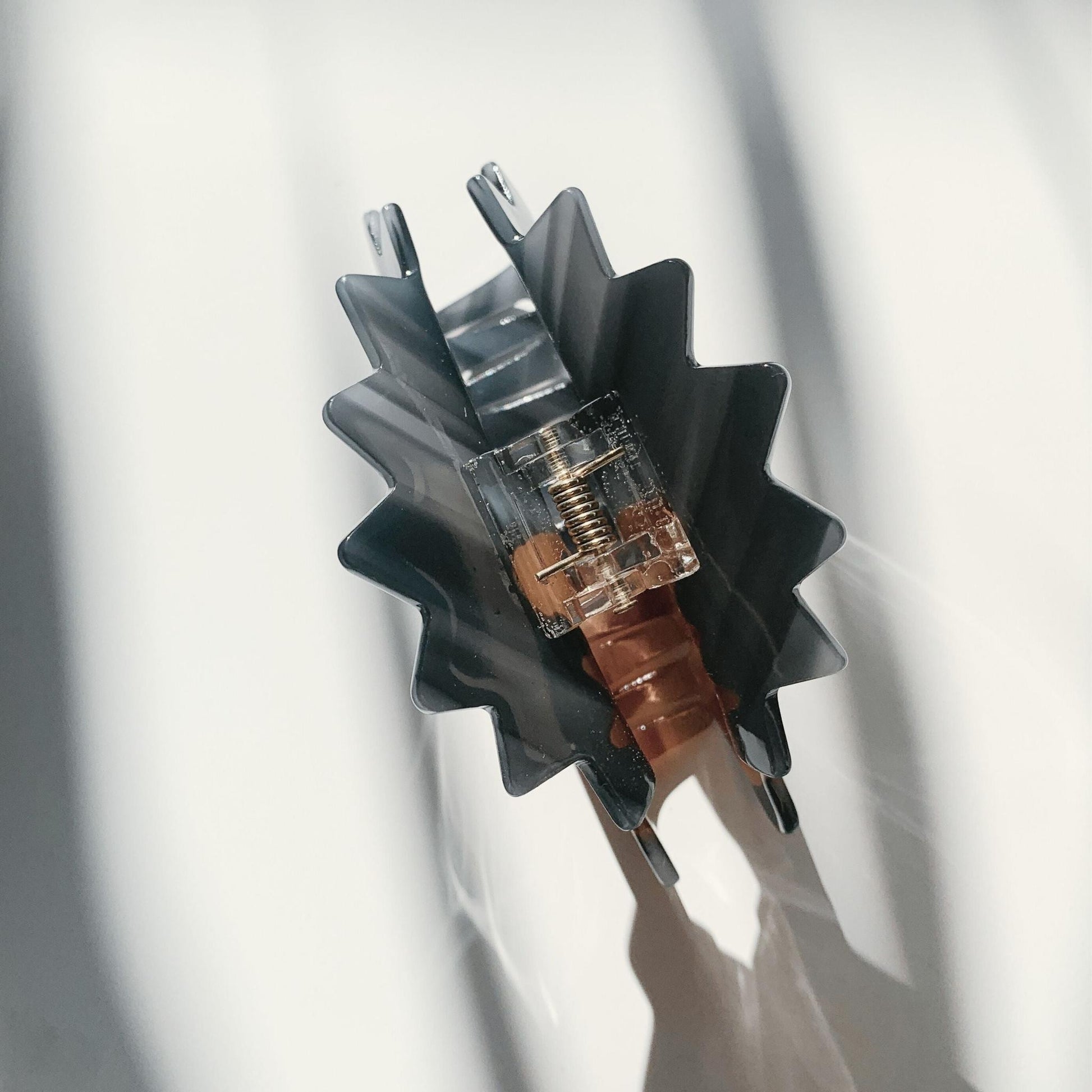 Velvet Claws Hedgehog Hair Clip | Claw Clip in Velvet Travel Bag