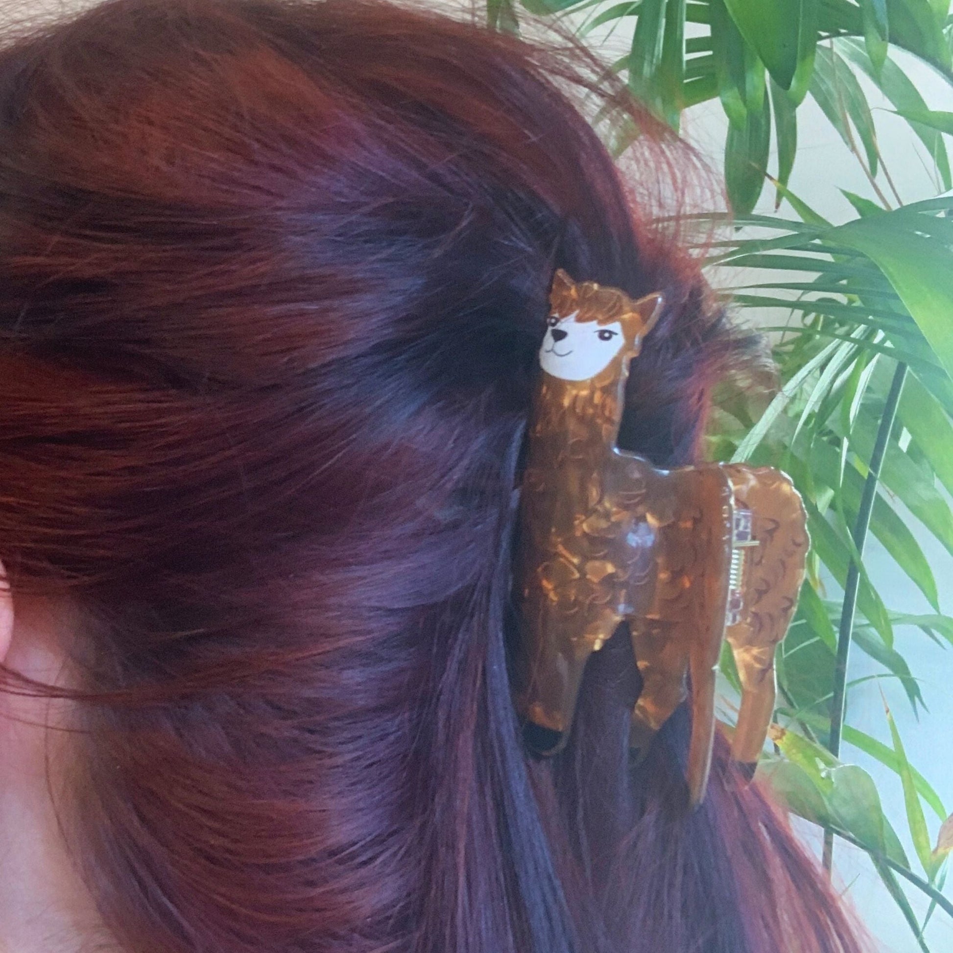 Velvet Claws Llama Hair Clip | Claw Clip in Velvet Travel Bag