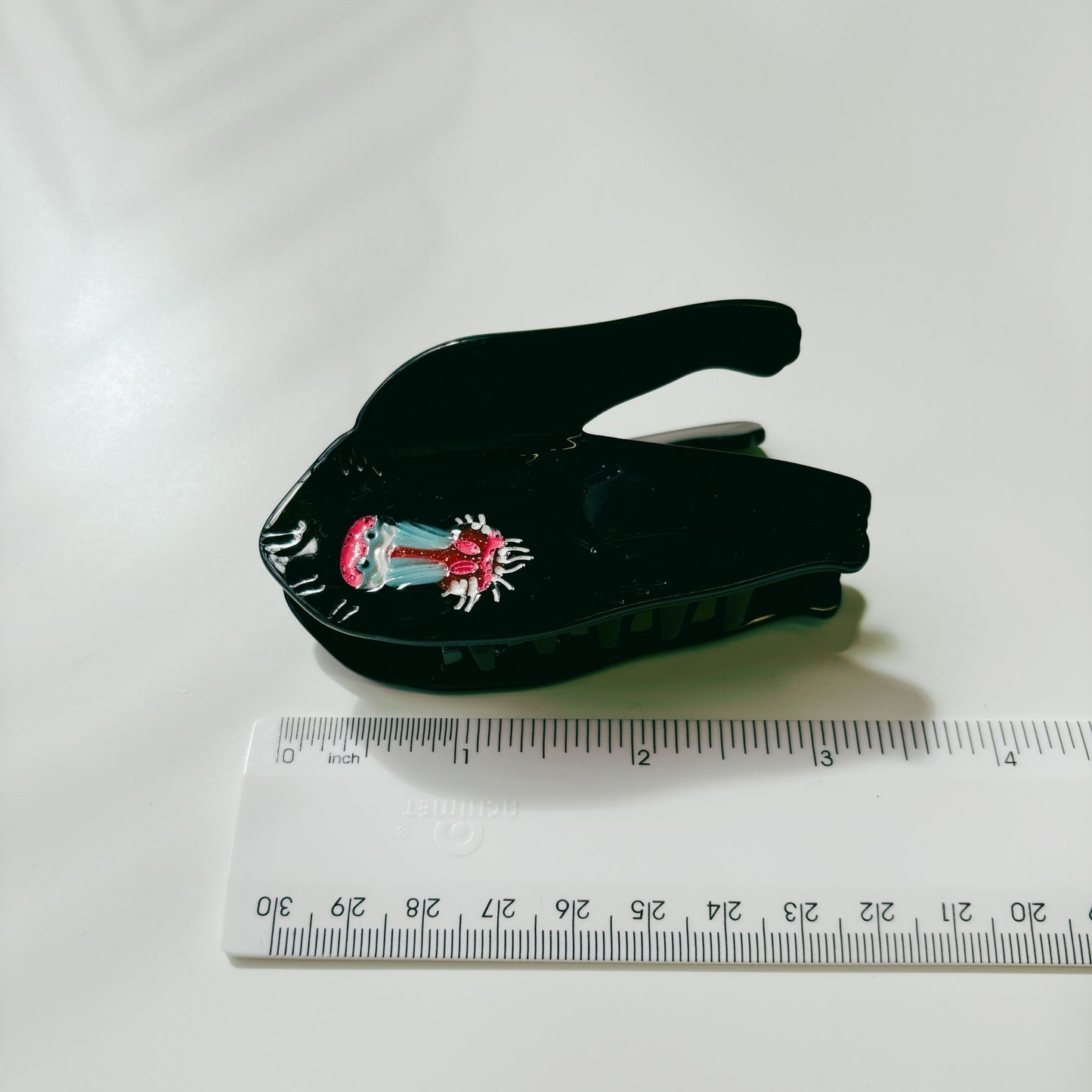 Velvet Claws Mandrill Ape Hair Claw in Black