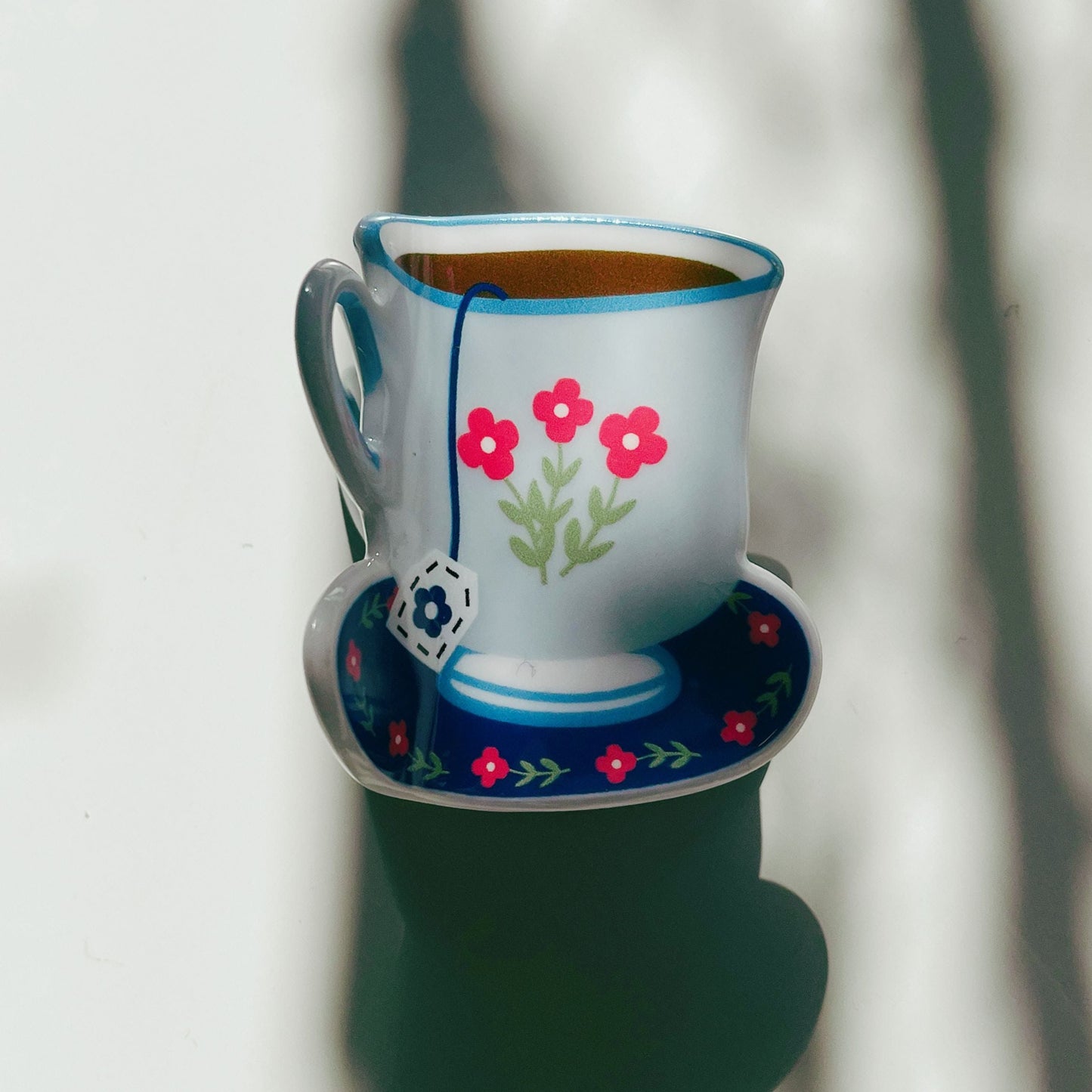 Velvet Claws Mini Blue Tea Cup with Pink Flowers Hair Claw | Claw Clip