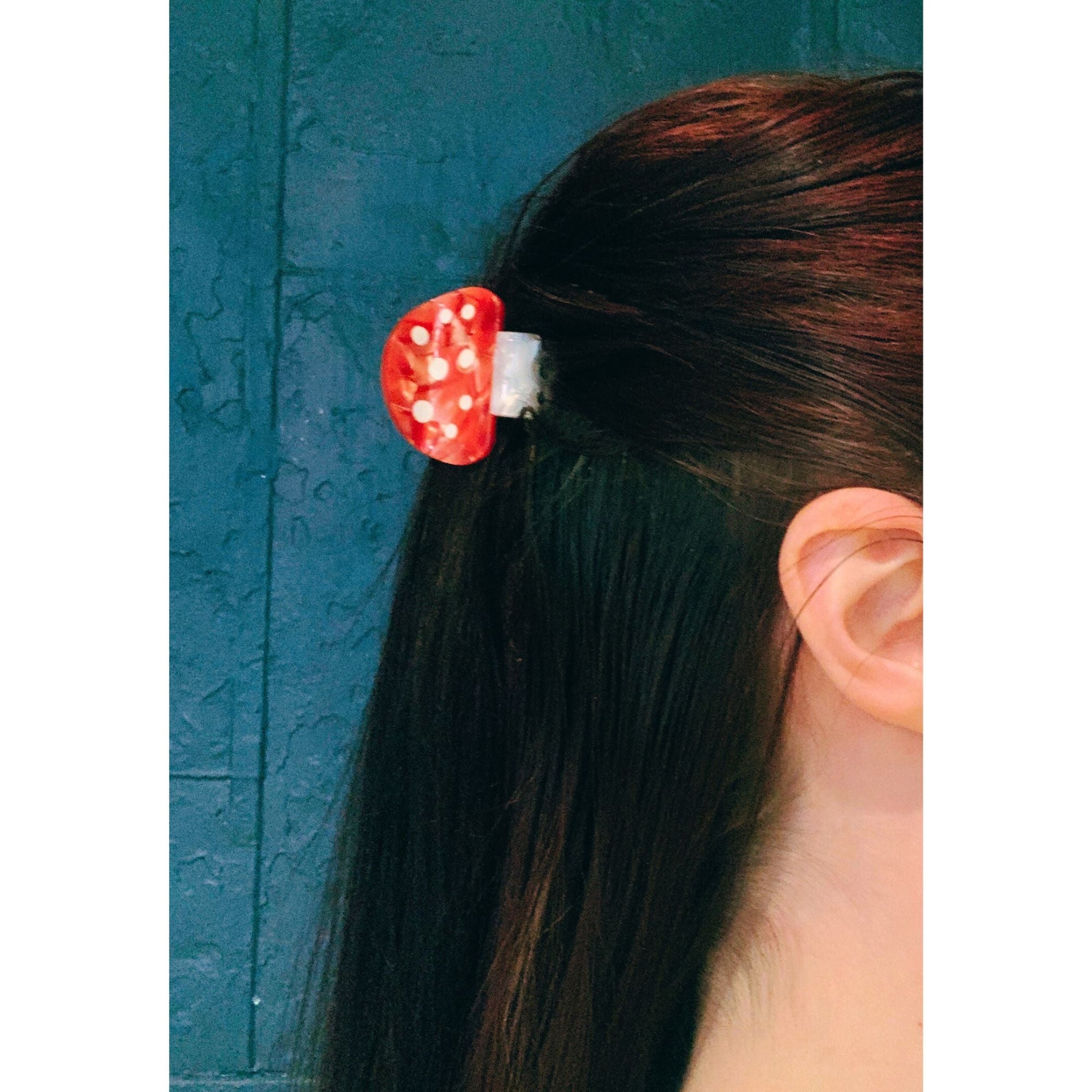 Velvet Claws Mini Mushroom Hair Clip in Red | Claw Clip in Velvet Travel Bag