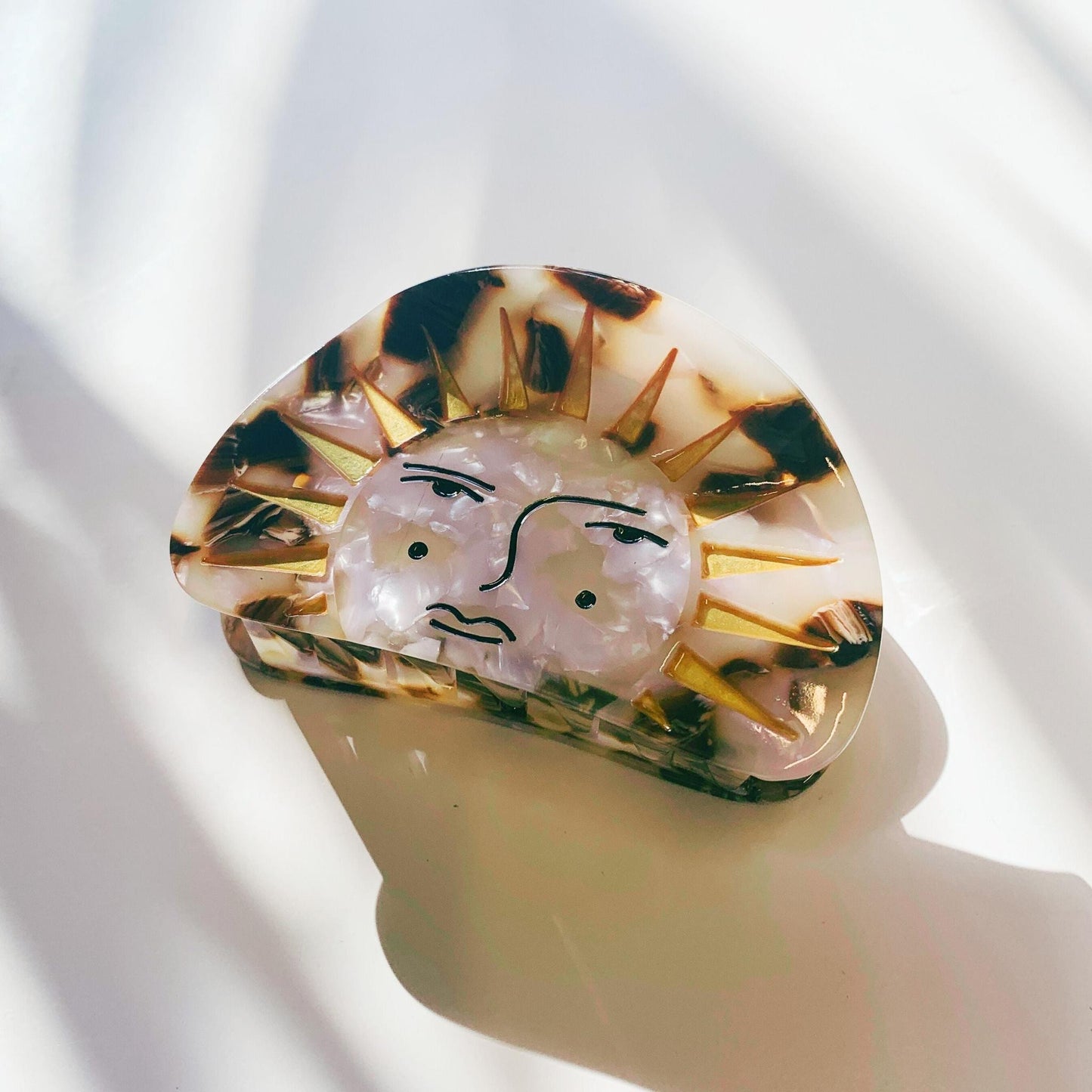 Velvet Claws Mr. Golden Sun Hair Clip | Claw Clip in Velvet Travel Bag