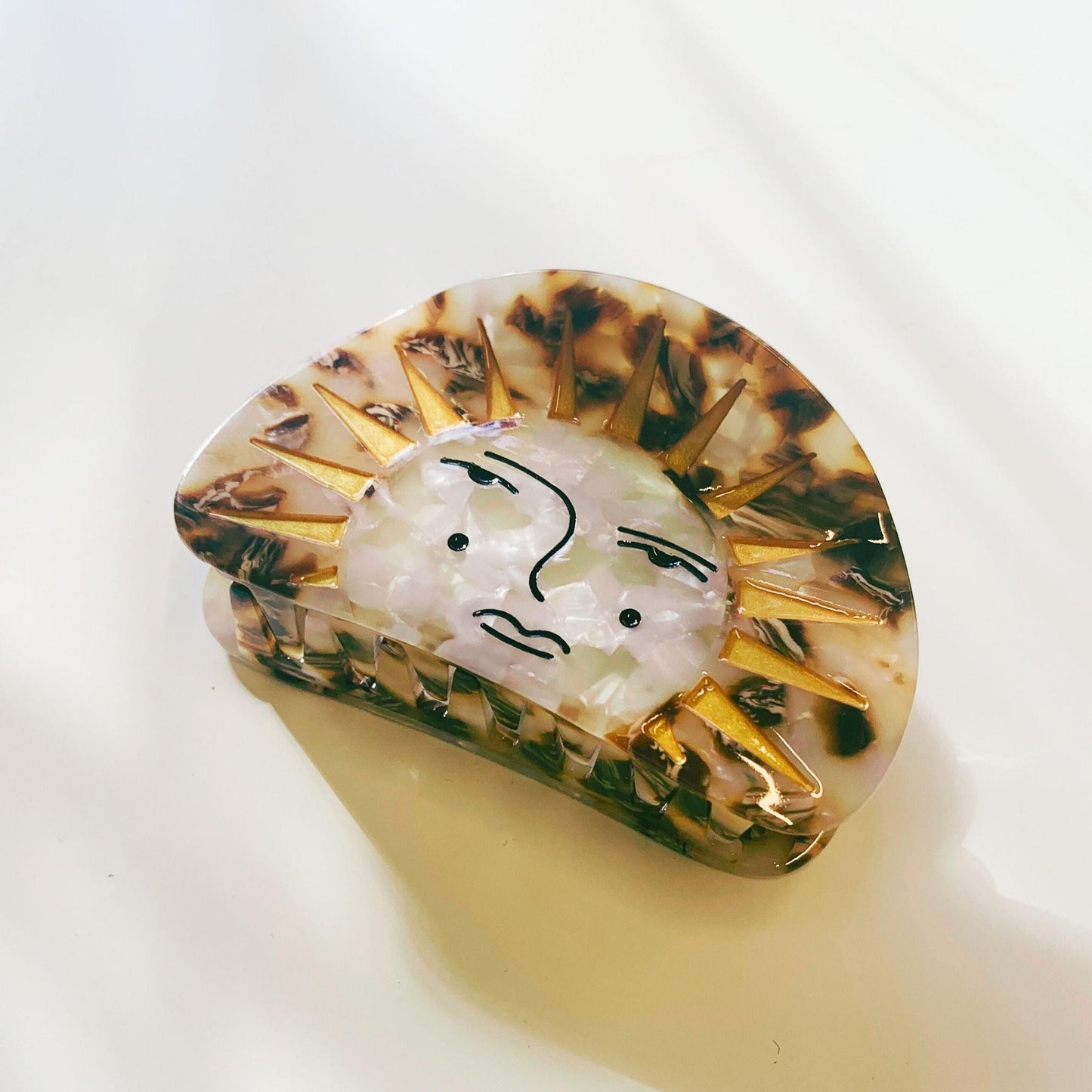 Velvet Claws Mr. Golden Sun Hair Clip | Claw Clip in Velvet Travel Bag