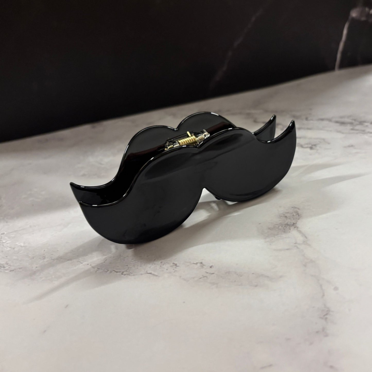 Velvet Claws Mr. Mustache Hair Claw