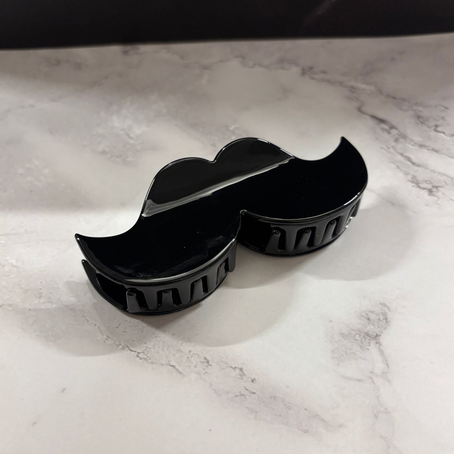 Velvet Claws Mr. Mustache Hair Claw | Claw Clip in Velvet Travel Bag